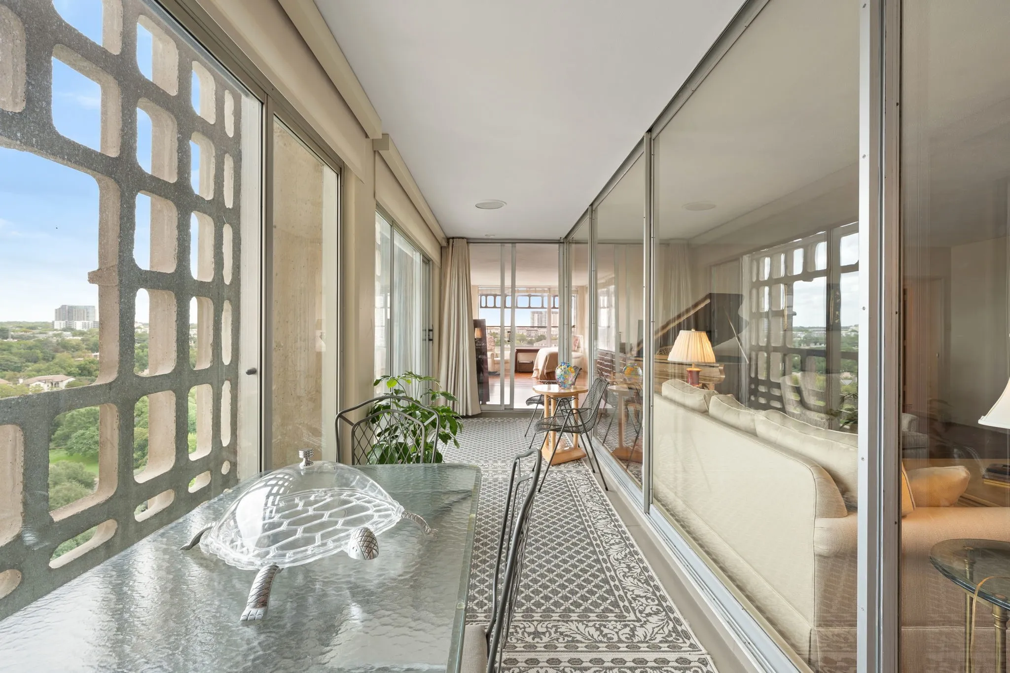 Condominium For Sale in Dallas County , 3525 Turtle Creek Boulevard 12E, Dallas, Texas 75219, 2 Bedroom, 2 Bathroom, 2 Garage spaces, 1,993 Sqft, built in 1957, mls#21402030, Real Estate Agent in Dallas, Homes For Sale in Dallas county, Homes For Sale in Dallas, Realtor in Dallas Texas, Real Estate Brokerage Independent Realty Texas, Luminita Cordes Realtor