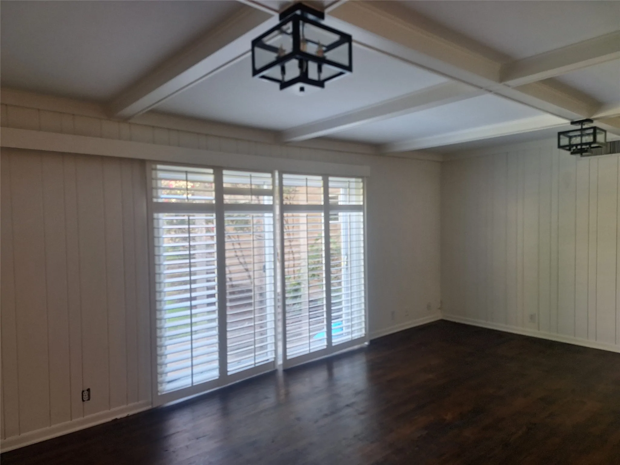 Condominium For Rent in Dallas County , 6131 Bandera Avenue B, Dallas, Texas 75225, 2 Bedroom, 2 Bathroom, Garage spaces, 1,381 Sqft, built in 1955, mls#21402233, Real Estate Agent in Dallas, Homes For Rent in Dallas county, Homes For Rent in Dallas, Realtor in Dallas Texas, Real Estate Brokerage Independent Realty Texas, Luminita Cordes Realtor