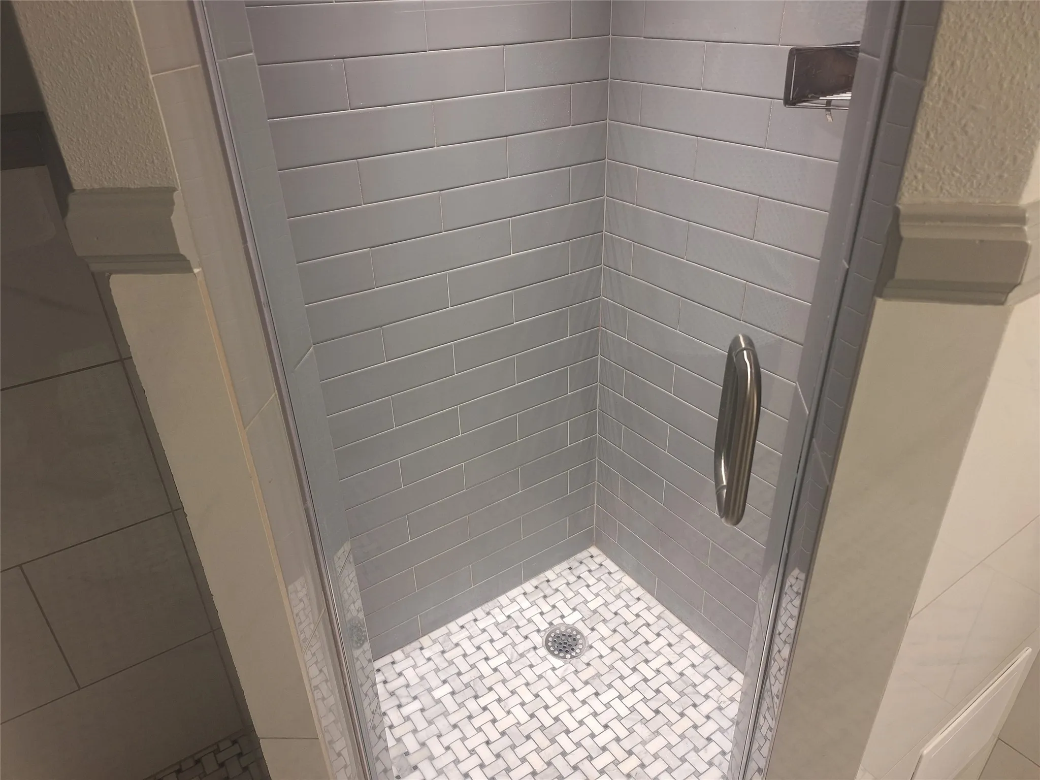 Condominium For Rent in Dallas County , 6131 Bandera Avenue B, Dallas, Texas 75225, 2 Bedroom, 2 Bathroom, Garage spaces, 1,381 Sqft, built in 1955, mls#21402233, Real Estate Agent in Dallas, Homes For Rent in Dallas county, Homes For Rent in Dallas, Realtor in Dallas Texas, Real Estate Brokerage Independent Realty Texas, Luminita Cordes Realtor