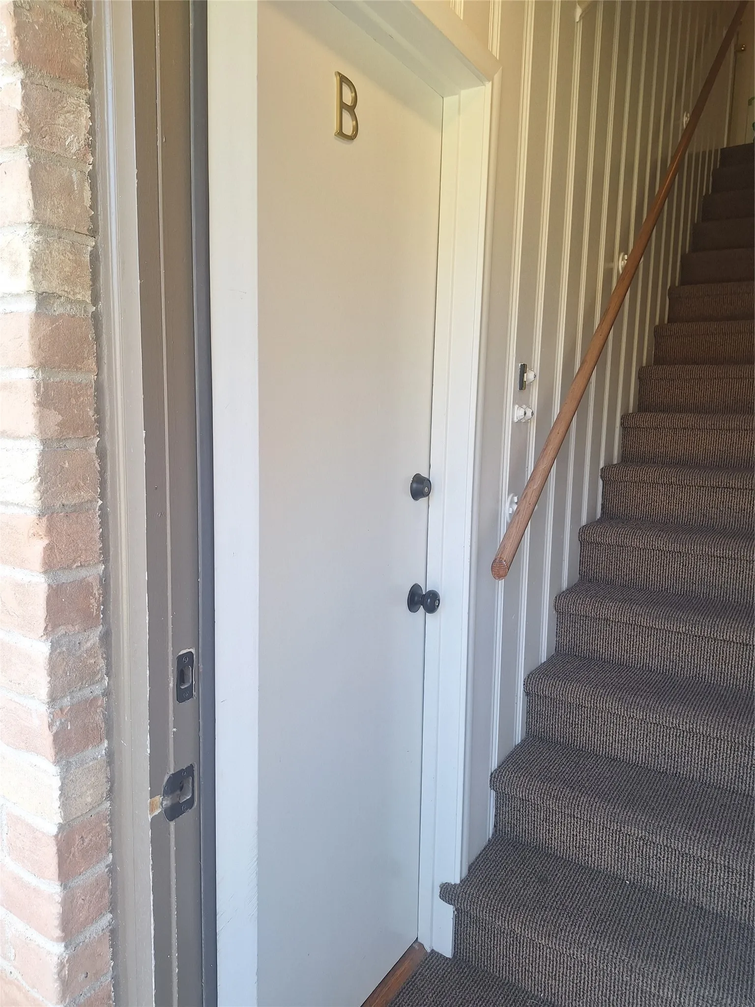 Condominium For Rent in Dallas County , 6131 Bandera Avenue B, Dallas, Texas 75225, 2 Bedroom, 2 Bathroom, Garage spaces, 1,381 Sqft, built in 1955, mls#21402233, Real Estate Agent in Dallas, Homes For Rent in Dallas county, Homes For Rent in Dallas, Realtor in Dallas Texas, Real Estate Brokerage Independent Realty Texas, Luminita Cordes Realtor