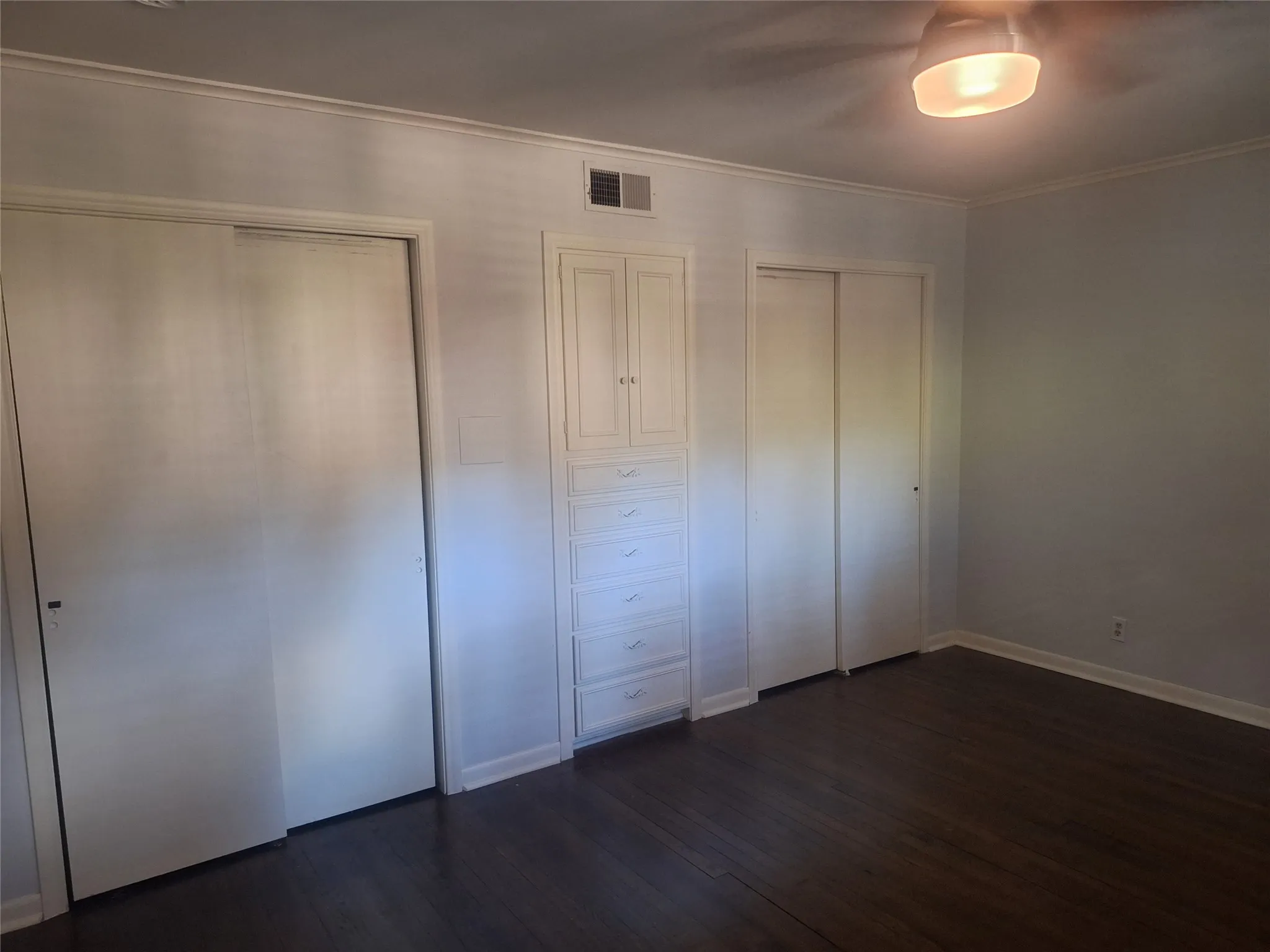 Condominium For Rent in Dallas County , 6131 Bandera Avenue B, Dallas, Texas 75225, 2 Bedroom, 2 Bathroom, Garage spaces, 1,381 Sqft, built in 1955, mls#21402233, Real Estate Agent in Dallas, Homes For Rent in Dallas county, Homes For Rent in Dallas, Realtor in Dallas Texas, Real Estate Brokerage Independent Realty Texas, Luminita Cordes Realtor