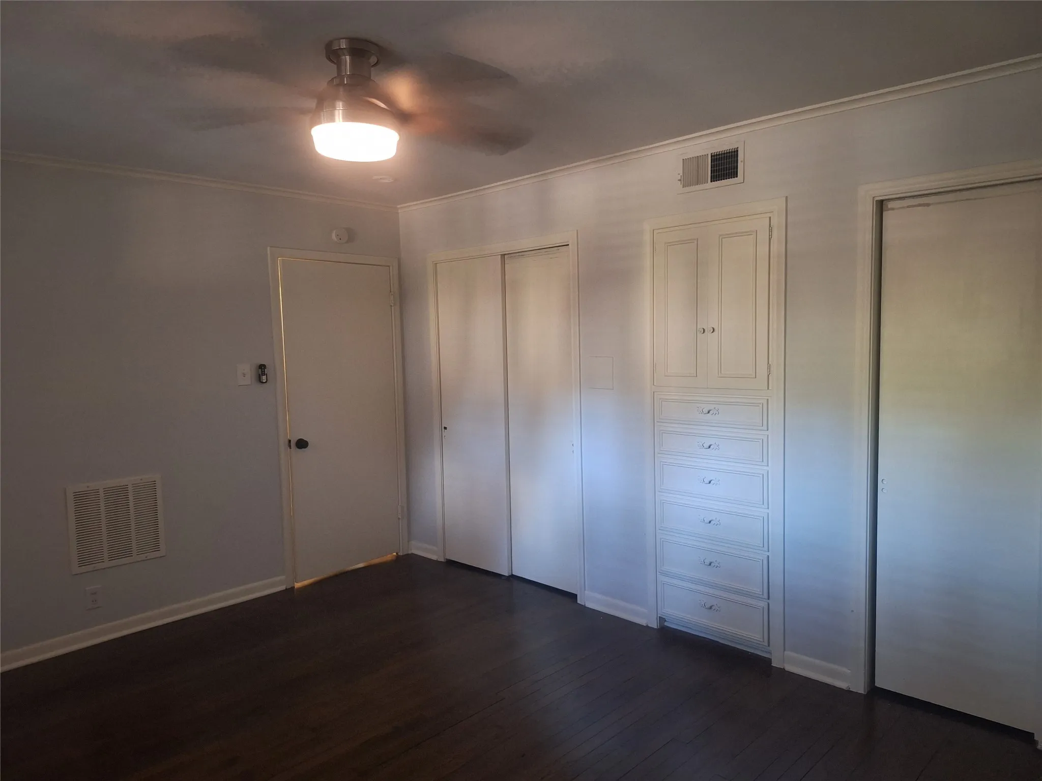 Condominium For Rent in Dallas County , 6131 Bandera Avenue B, Dallas, Texas 75225, 2 Bedroom, 2 Bathroom, Garage spaces, 1,381 Sqft, built in 1955, mls#21402233, Real Estate Agent in Dallas, Homes For Rent in Dallas county, Homes For Rent in Dallas, Realtor in Dallas Texas, Real Estate Brokerage Independent Realty Texas, Luminita Cordes Realtor