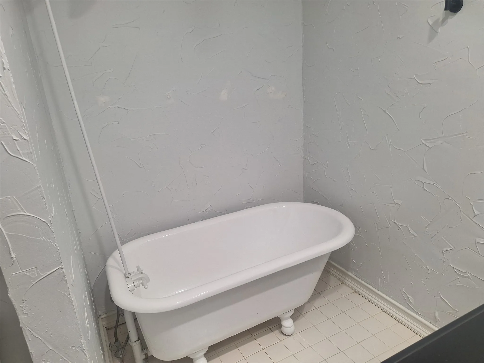 Condominium For Rent in Dallas County , 6131 Bandera Avenue B, Dallas, Texas 75225, 2 Bedroom, 2 Bathroom, Garage spaces, 1,381 Sqft, built in 1955, mls#21402233, Real Estate Agent in Dallas, Homes For Rent in Dallas county, Homes For Rent in Dallas, Realtor in Dallas Texas, Real Estate Brokerage Independent Realty Texas, Luminita Cordes Realtor