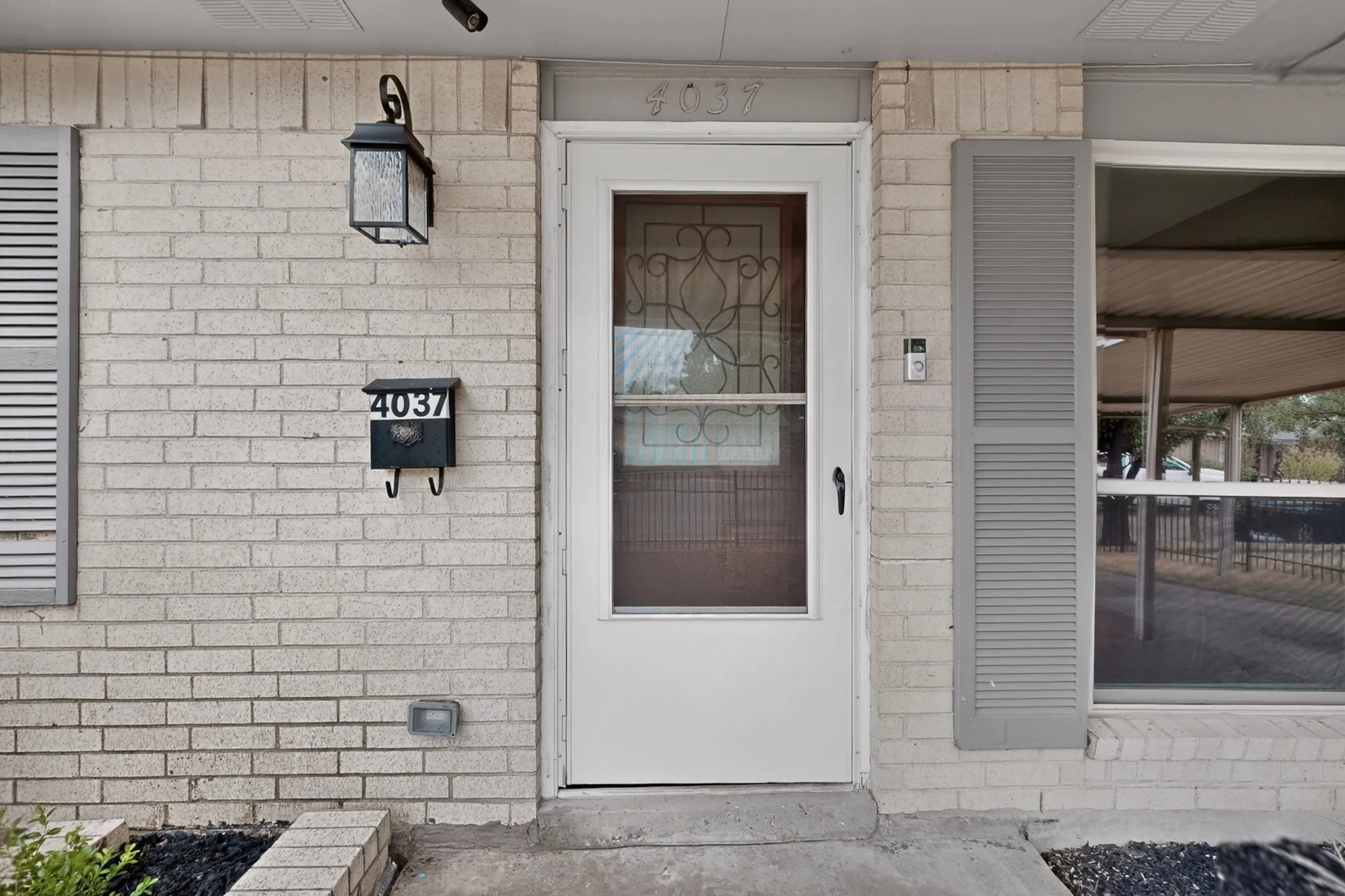 Single Family Residence For Sale in Dallas County , 4037 Salem Drive, Garland, Texas 75043, 3 Bedroom, 1 Bathroom, 1 Garage spaces, 1,246 Sqft, built in 1971, mls#21400047, Real Estate Agent in Garland, Homes For Sale in Dallas county, Homes For Sale in Garland, Realtor in Garland Texas, Real Estate Brokerage Independent Realty Texas, Luminita Cordes Realtor