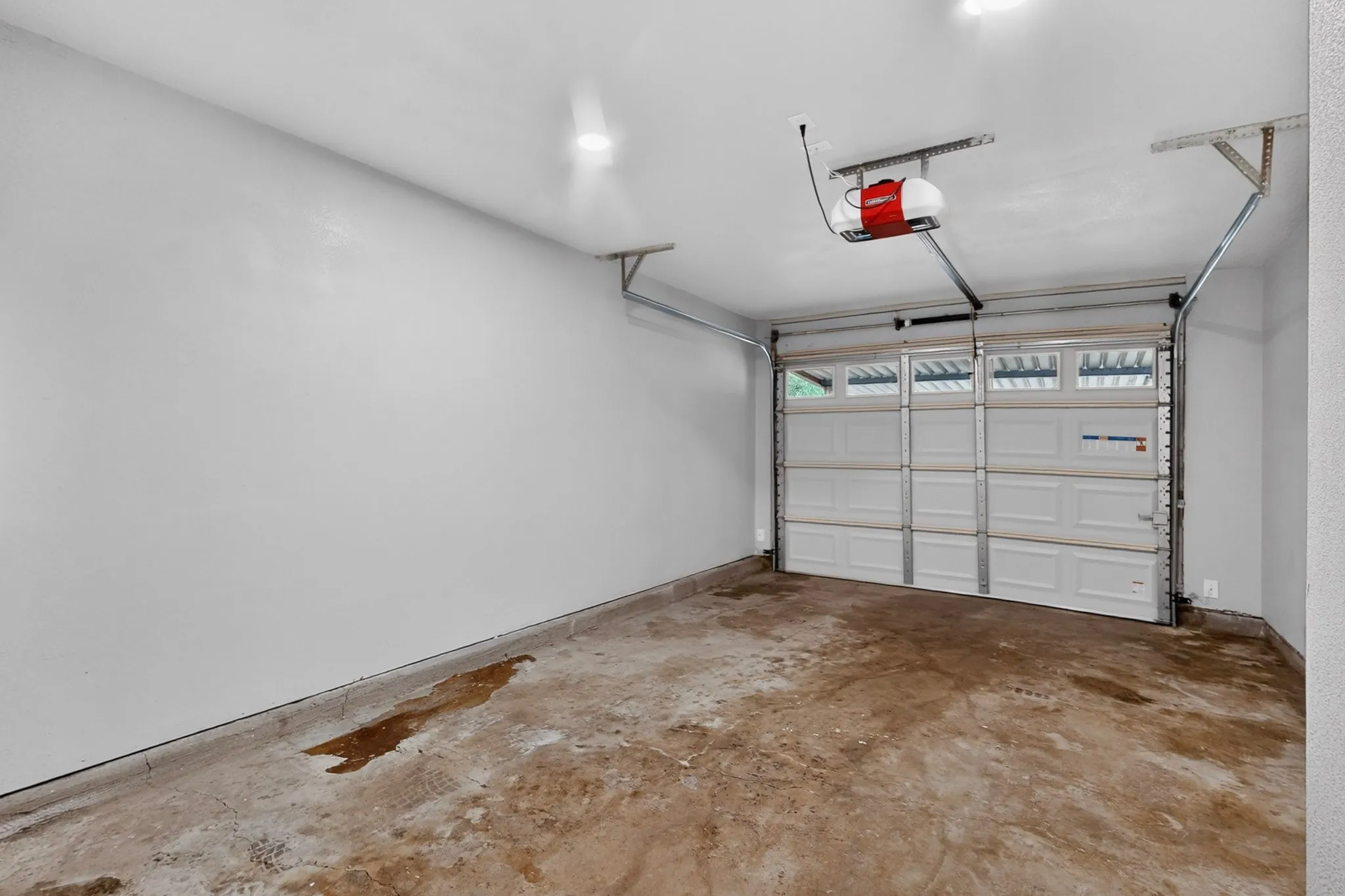 Single Family Residence For Sale in Dallas County , 4037 Salem Drive, Garland, Texas 75043, 3 Bedroom, 1 Bathroom, 1 Garage spaces, 1,246 Sqft, built in 1971, mls#21400047, Real Estate Agent in Garland, Homes For Sale in Dallas county, Homes For Sale in Garland, Realtor in Garland Texas, Real Estate Brokerage Independent Realty Texas, Luminita Cordes Realtor