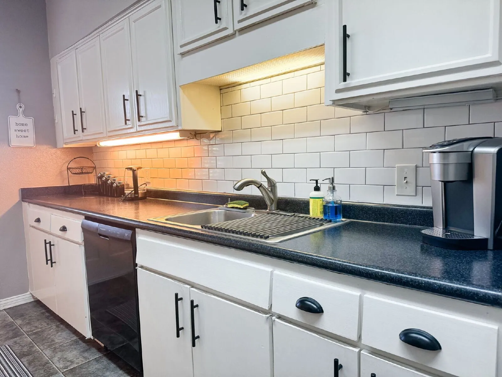 Condominium For Rent in Tarrant County , 4415 Bellaire Drive S 201S, Fort Worth, Texas 76109, 2 Bedroom, 2 Bathroom, Garage spaces, 1,101 Sqft, built in 1972, mls#21402235, Real Estate Agent in Fort Worth, Homes For Rent in Tarrant county, Homes For Rent in Fort Worth, Realtor in Fort Worth Texas, Real Estate Brokerage Independent Realty Texas, Luminita Cordes Realtor