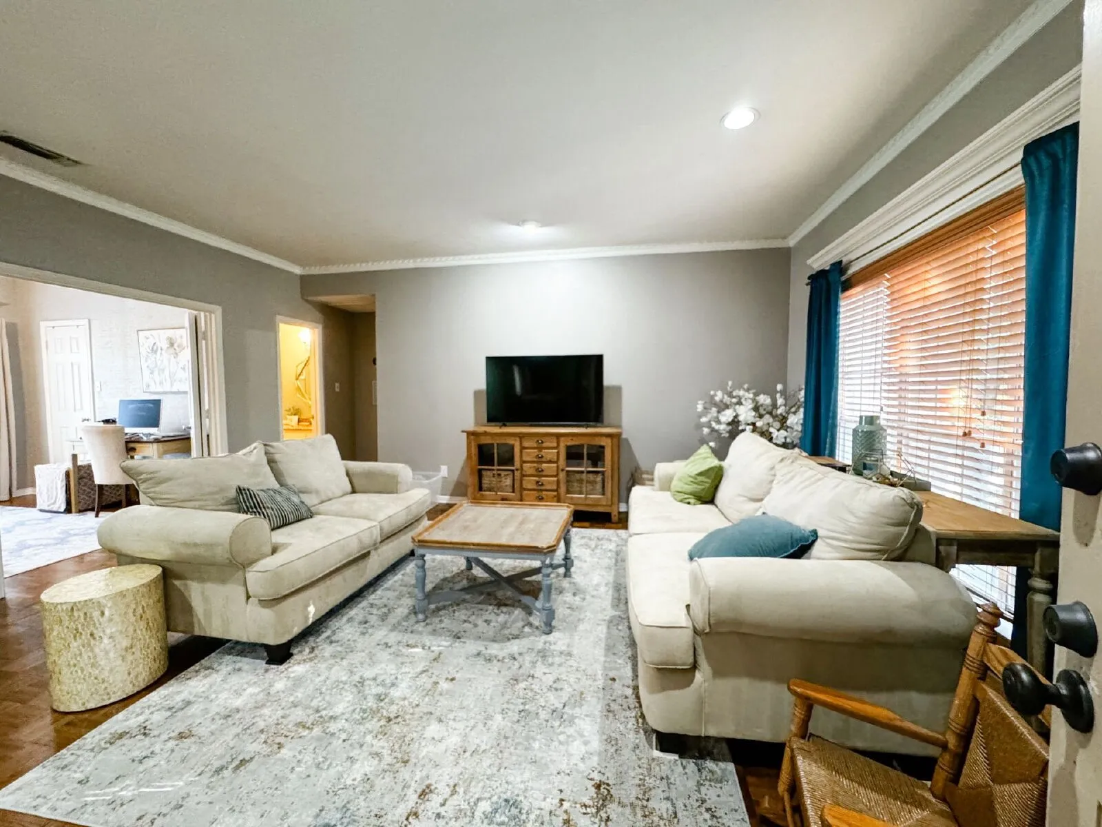 Condominium For Rent in Tarrant County , 4415 Bellaire Drive S 201S, Fort Worth, Texas 76109, 2 Bedroom, 2 Bathroom, Garage spaces, 1,101 Sqft, built in 1972, mls#21402235, Real Estate Agent in Fort Worth, Homes For Rent in Tarrant county, Homes For Rent in Fort Worth, Realtor in Fort Worth Texas, Real Estate Brokerage Independent Realty Texas, Luminita Cordes Realtor