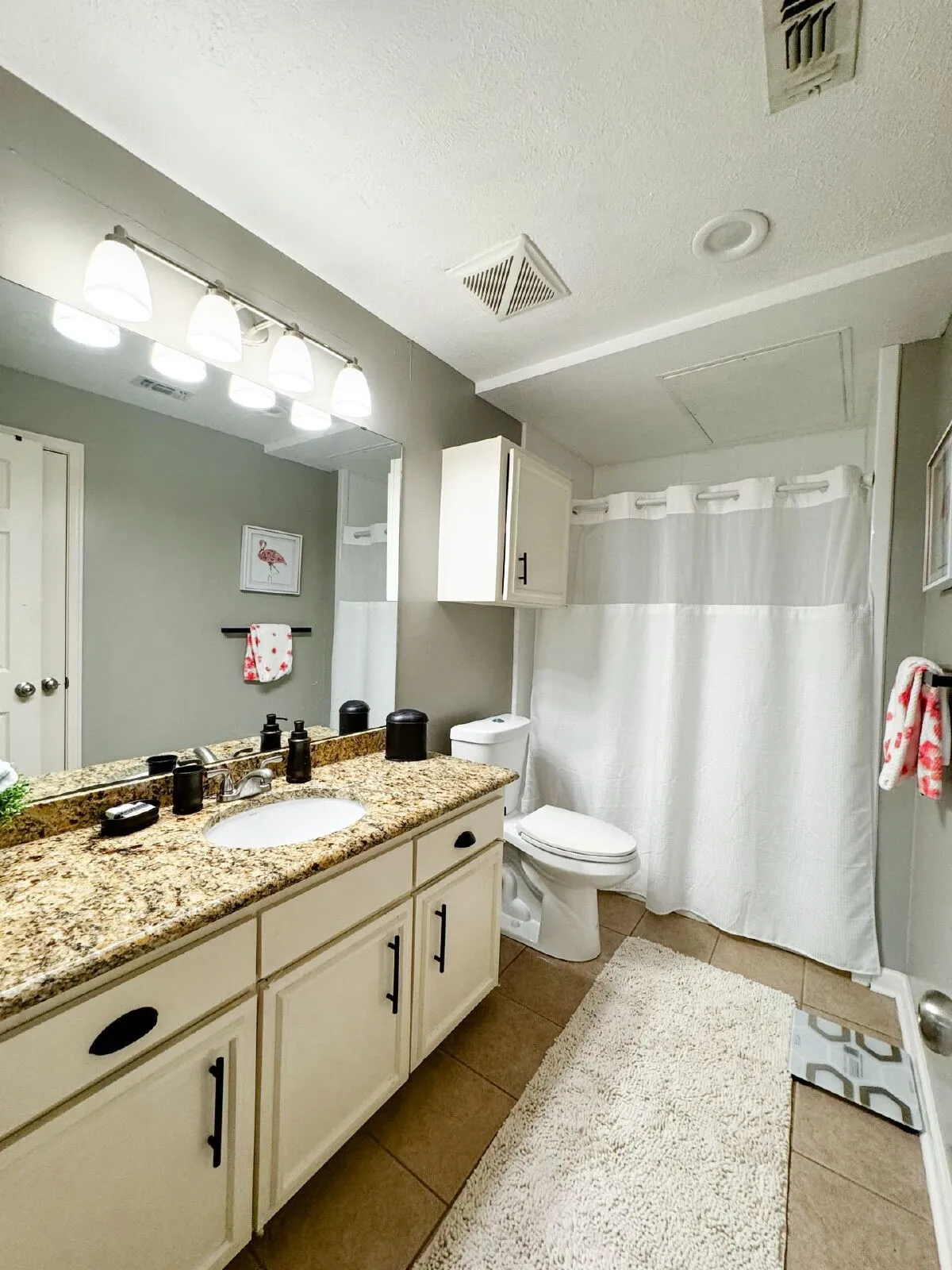 Condominium For Rent in Tarrant County , 4415 Bellaire Drive S 201S, Fort Worth, Texas 76109, 2 Bedroom, 2 Bathroom, Garage spaces, 1,101 Sqft, built in 1972, mls#21402235, Real Estate Agent in Fort Worth, Homes For Rent in Tarrant county, Homes For Rent in Fort Worth, Realtor in Fort Worth Texas, Real Estate Brokerage Independent Realty Texas, Luminita Cordes Realtor