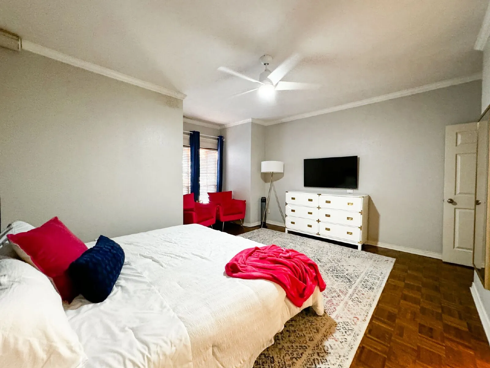 Condominium For Rent in Tarrant County , 4415 Bellaire Drive S 201S, Fort Worth, Texas 76109, 2 Bedroom, 2 Bathroom, Garage spaces, 1,101 Sqft, built in 1972, mls#21402235, Real Estate Agent in Fort Worth, Homes For Rent in Tarrant county, Homes For Rent in Fort Worth, Realtor in Fort Worth Texas, Real Estate Brokerage Independent Realty Texas, Luminita Cordes Realtor