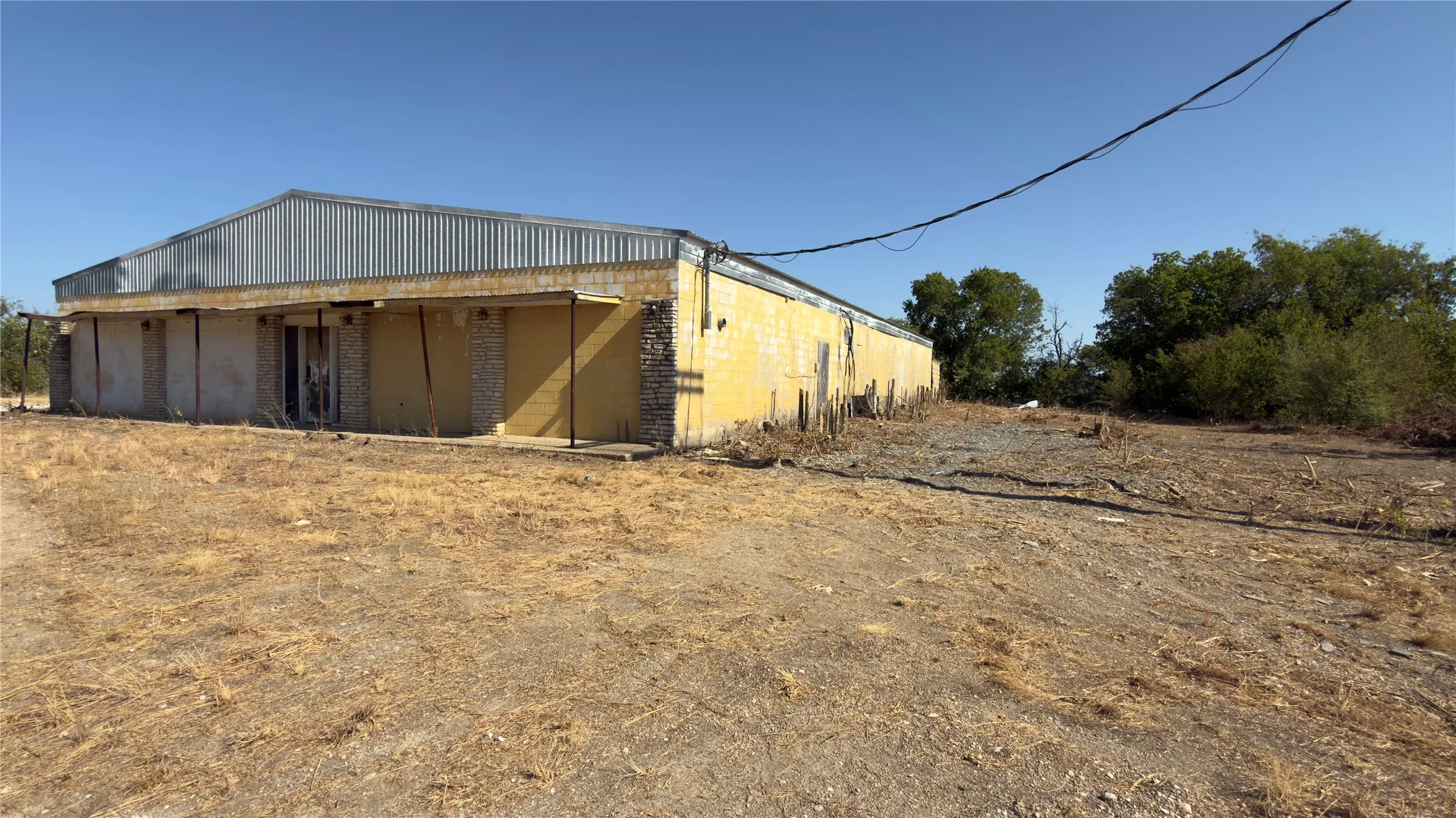 Warehouse For Sale in Coryell County , 134 Airport Road, Gatesville, Texas 76528, 0, 0, Garage spaces, 0 Sqft, built in 1970, mls#21402224, Real Estate Agent in Gatesville, Homes For Sale in Coryell county, Homes For Sale in Gatesville, Realtor in Gatesville Texas, Real Estate Brokerage Independent Realty Texas, Luminita Cordes Realtor