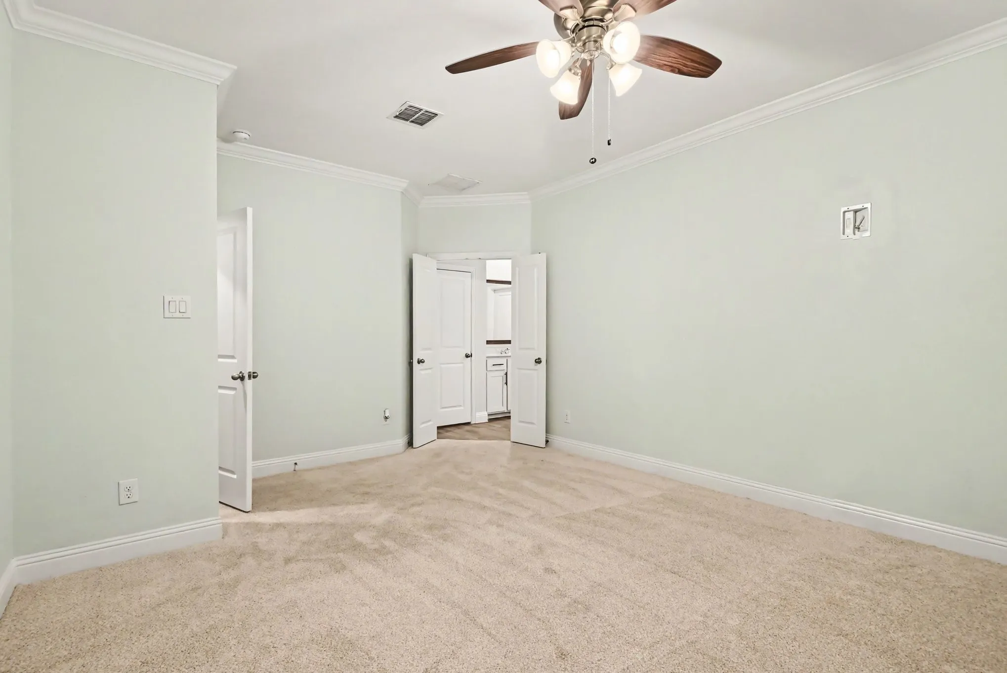 Single Family Residence For Sale in Parker County , 624 Soaring Star Lane, Weatherford, Texas 76087, 4 Bedroom, 3 Bathroom, 2 Garage spaces, 3,338 Sqft, built in 2021, mls#21399737, Real Estate Agent in Weatherford, Homes For Sale in Parker county, Homes For Sale in Weatherford, Realtor in Weatherford Texas, Real Estate Brokerage Independent Realty Texas, Luminita Cordes Realtor