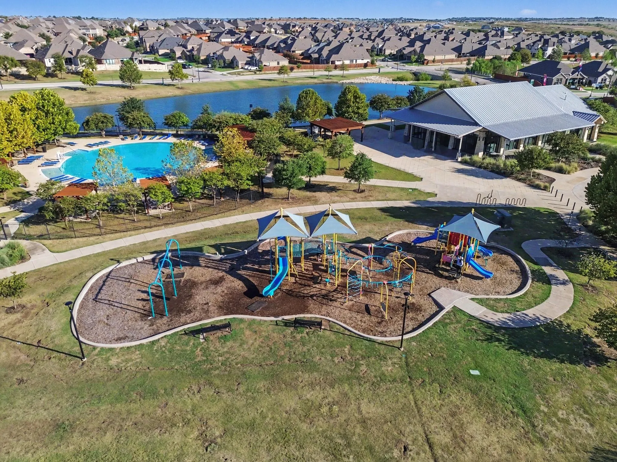 Single Family Residence For Sale in Parker County , 624 Soaring Star Lane, Weatherford, Texas 76087, 4 Bedroom, 3 Bathroom, 2 Garage spaces, 3,338 Sqft, built in 2021, mls#21399737, Real Estate Agent in Weatherford, Homes For Sale in Parker county, Homes For Sale in Weatherford, Realtor in Weatherford Texas, Real Estate Brokerage Independent Realty Texas, Luminita Cordes Realtor