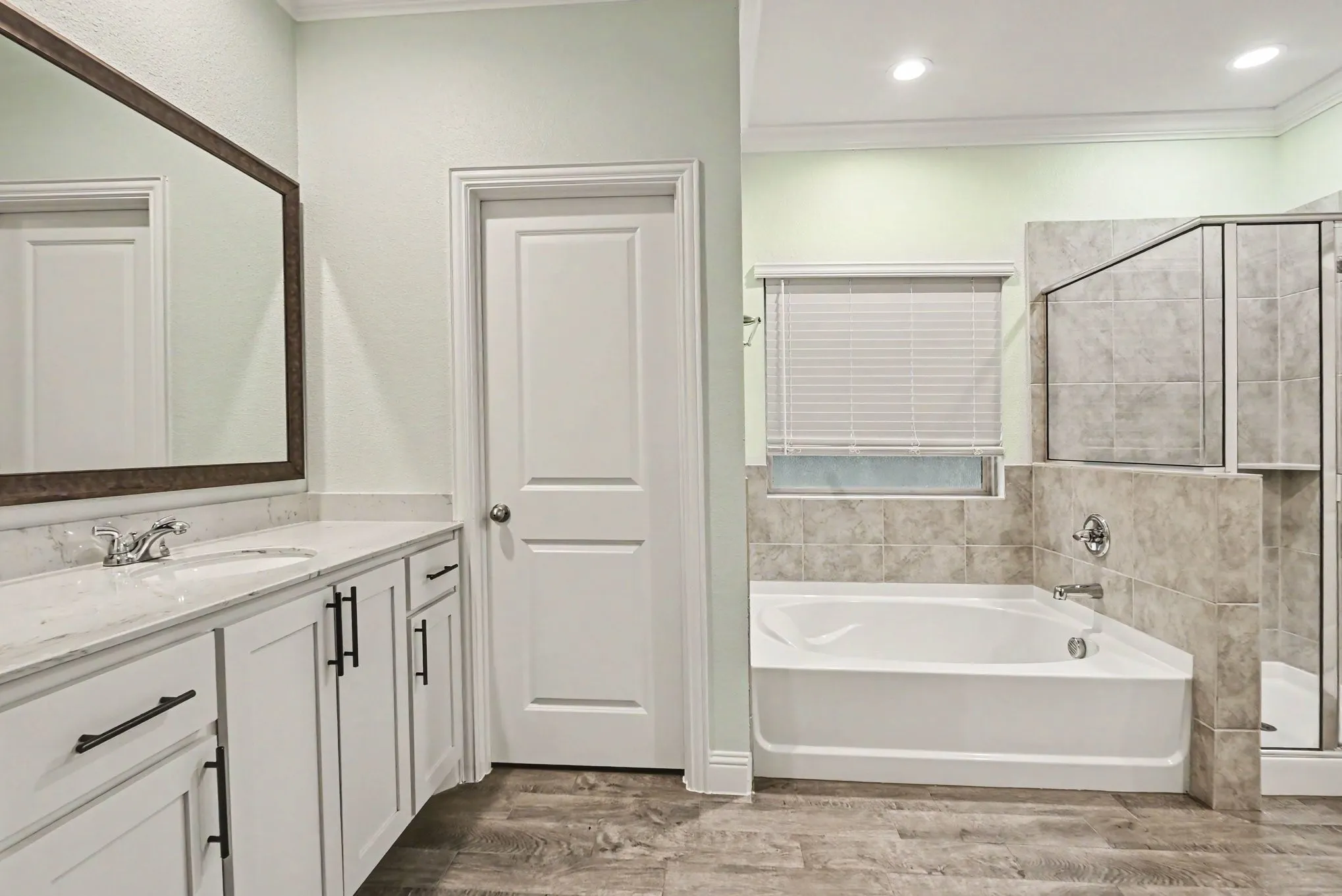 Single Family Residence For Sale in Parker County , 624 Soaring Star Lane, Weatherford, Texas 76087, 4 Bedroom, 3 Bathroom, 2 Garage spaces, 3,338 Sqft, built in 2021, mls#21399737, Real Estate Agent in Weatherford, Homes For Sale in Parker county, Homes For Sale in Weatherford, Realtor in Weatherford Texas, Real Estate Brokerage Independent Realty Texas, Luminita Cordes Realtor