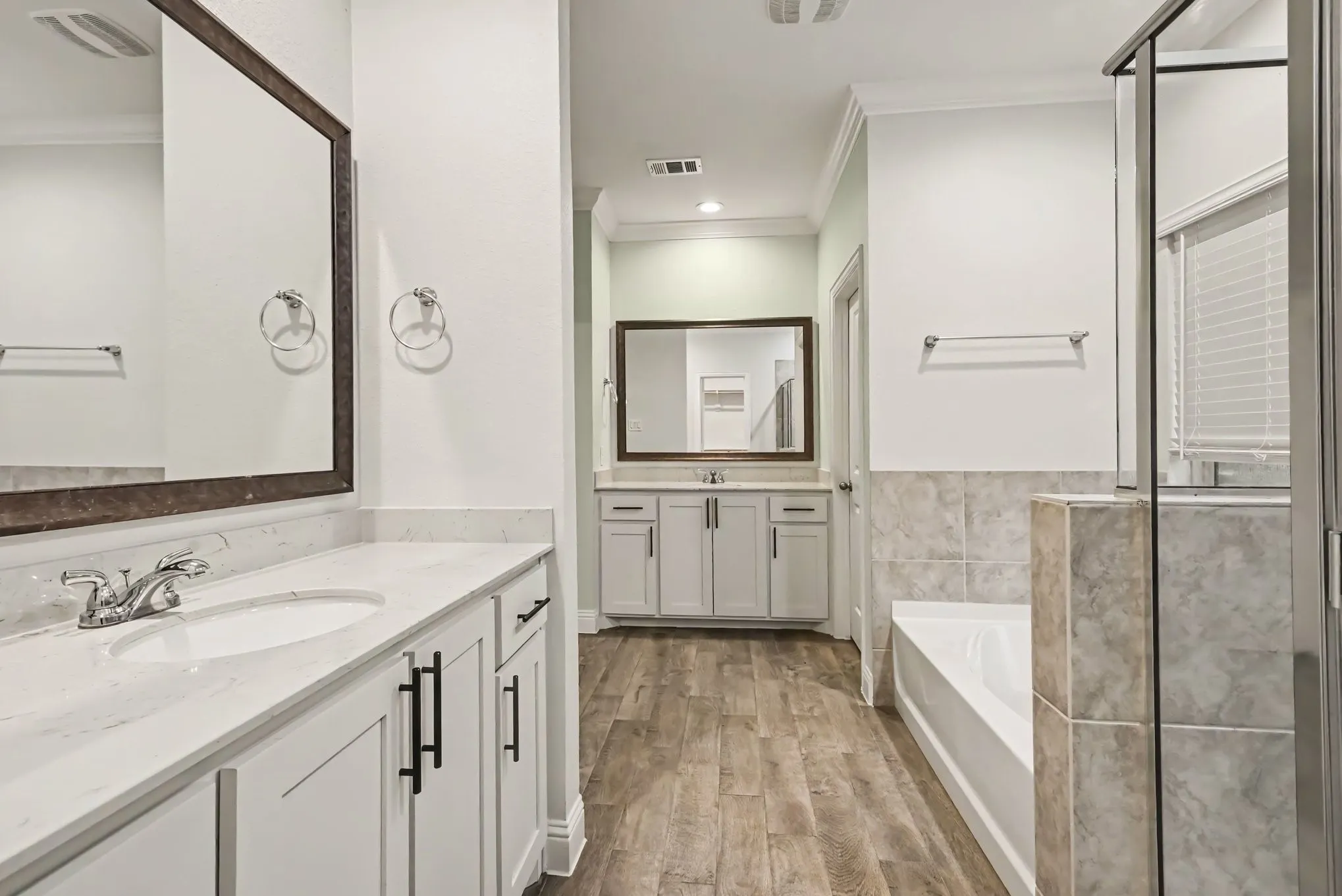 Single Family Residence For Sale in Parker County , 624 Soaring Star Lane, Weatherford, Texas 76087, 4 Bedroom, 3 Bathroom, 2 Garage spaces, 3,338 Sqft, built in 2021, mls#21399737, Real Estate Agent in Weatherford, Homes For Sale in Parker county, Homes For Sale in Weatherford, Realtor in Weatherford Texas, Real Estate Brokerage Independent Realty Texas, Luminita Cordes Realtor