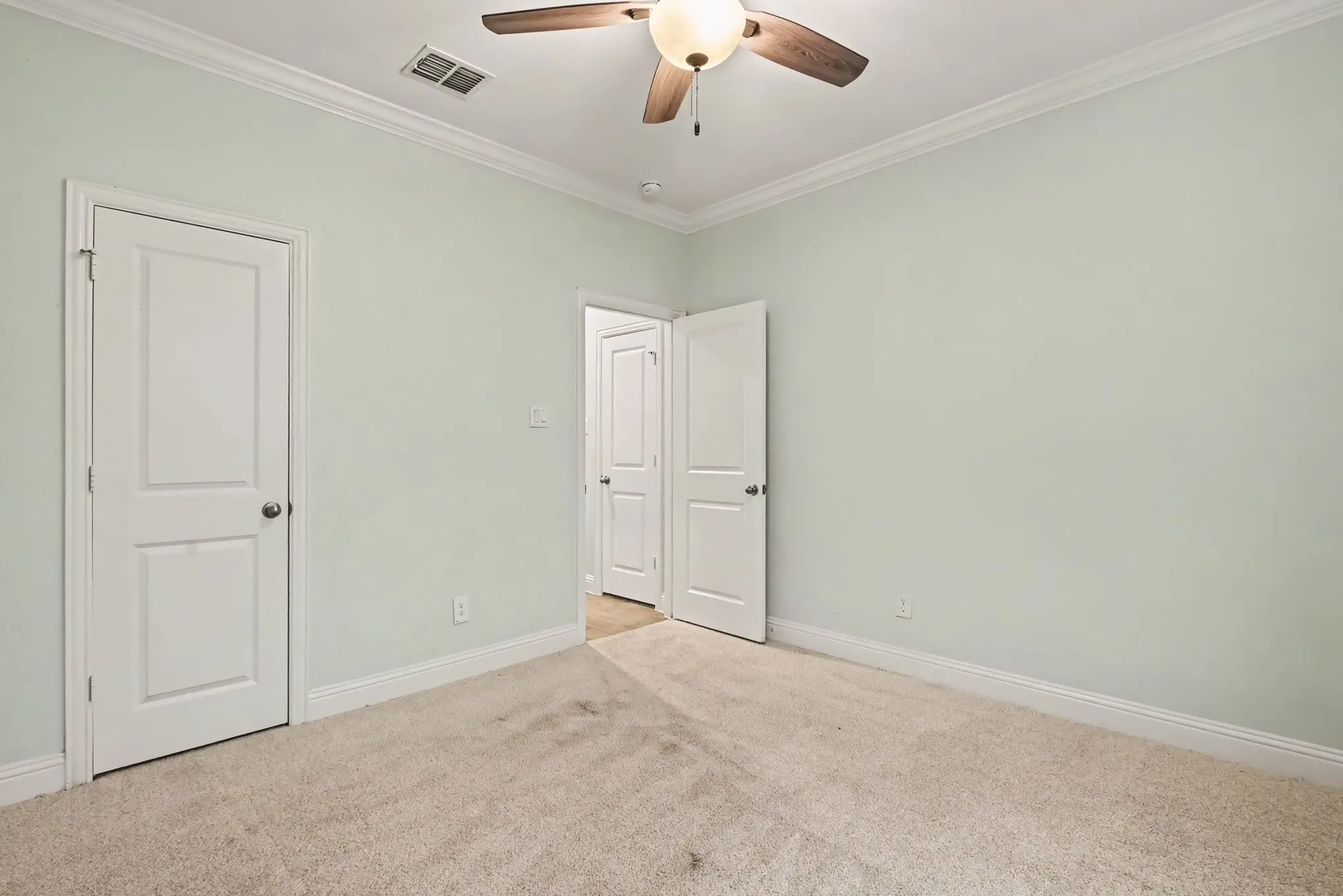 Single Family Residence For Sale in Parker County , 624 Soaring Star Lane, Weatherford, Texas 76087, 4 Bedroom, 3 Bathroom, 2 Garage spaces, 3,338 Sqft, built in 2021, mls#21399737, Real Estate Agent in Weatherford, Homes For Sale in Parker county, Homes For Sale in Weatherford, Realtor in Weatherford Texas, Real Estate Brokerage Independent Realty Texas, Luminita Cordes Realtor