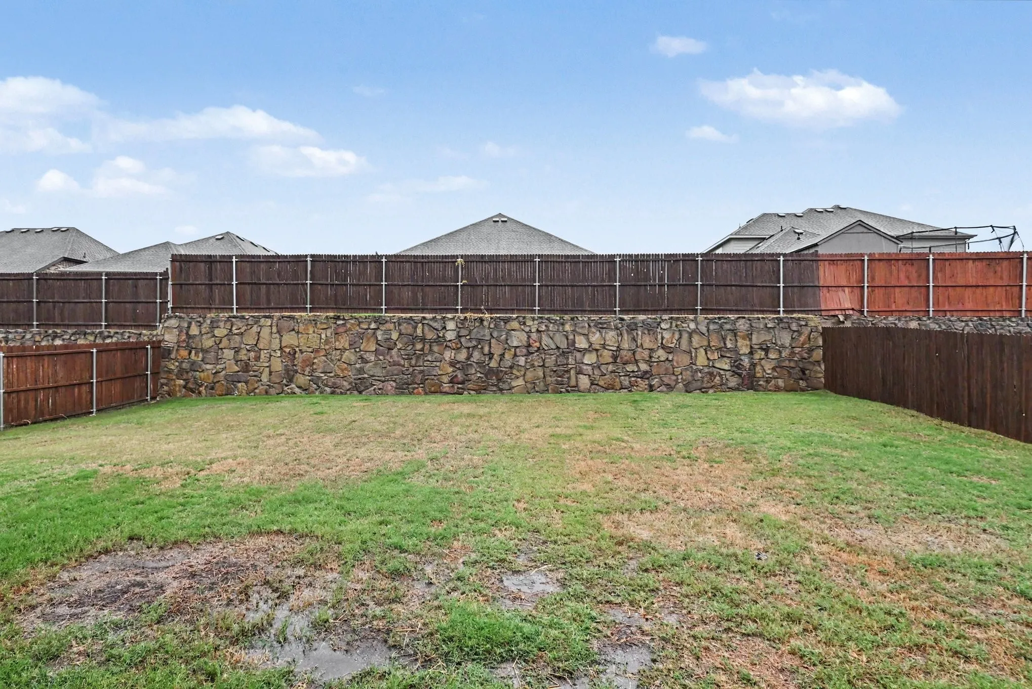 Single Family Residence For Sale in Parker County , 624 Soaring Star Lane, Weatherford, Texas 76087, 4 Bedroom, 3 Bathroom, 2 Garage spaces, 3,338 Sqft, built in 2021, mls#21399737, Real Estate Agent in Weatherford, Homes For Sale in Parker county, Homes For Sale in Weatherford, Realtor in Weatherford Texas, Real Estate Brokerage Independent Realty Texas, Luminita Cordes Realtor