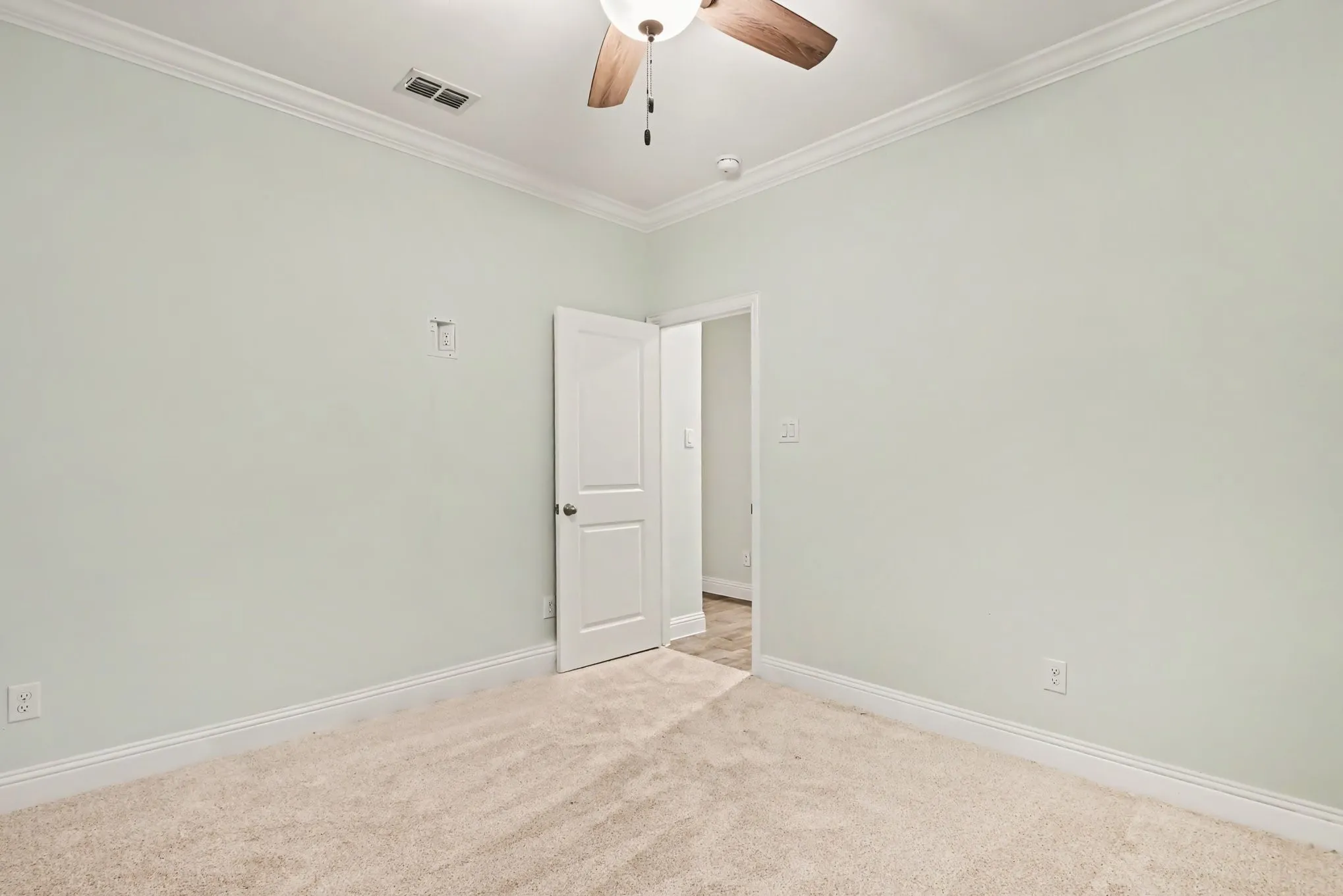 Single Family Residence For Sale in Parker County , 624 Soaring Star Lane, Weatherford, Texas 76087, 4 Bedroom, 3 Bathroom, 2 Garage spaces, 3,338 Sqft, built in 2021, mls#21399737, Real Estate Agent in Weatherford, Homes For Sale in Parker county, Homes For Sale in Weatherford, Realtor in Weatherford Texas, Real Estate Brokerage Independent Realty Texas, Luminita Cordes Realtor