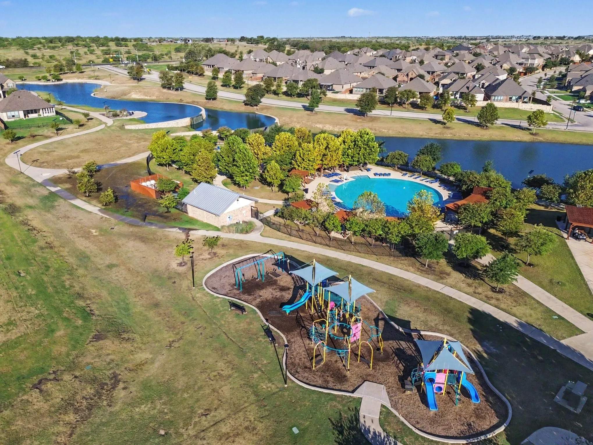 Single Family Residence For Sale in Parker County , 624 Soaring Star Lane, Weatherford, Texas 76087, 4 Bedroom, 3 Bathroom, 2 Garage spaces, 3,338 Sqft, built in 2021, mls#21399737, Real Estate Agent in Weatherford, Homes For Sale in Parker county, Homes For Sale in Weatherford, Realtor in Weatherford Texas, Real Estate Brokerage Independent Realty Texas, Luminita Cordes Realtor