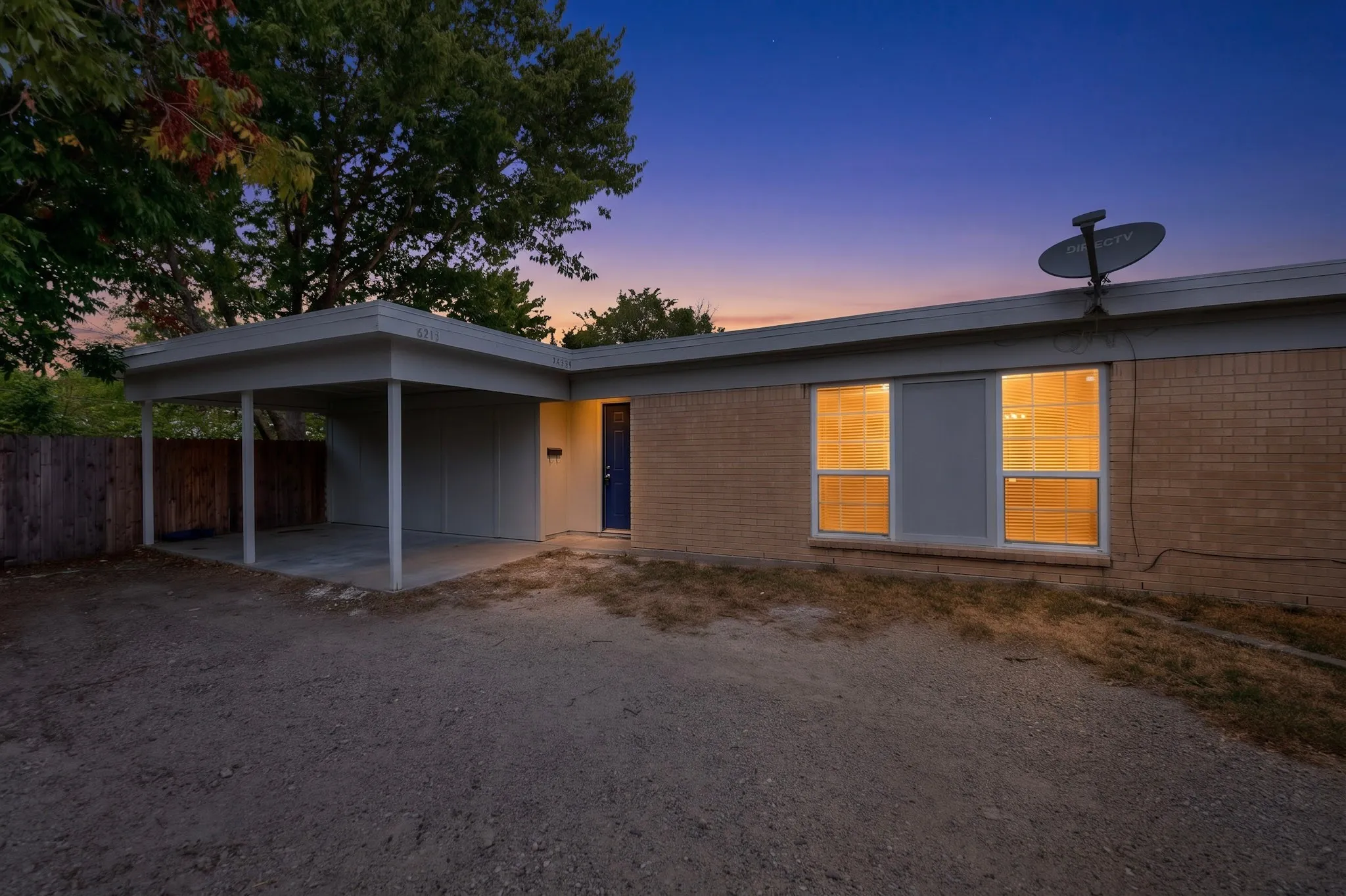 Condominium For Rent in Tarrant County , 6814 Trail Lake Drive B, Fort Worth, Texas 76133, 2 Bedroom, 2 Bathroom, 1 Garage spaces, 1,000 Sqft, built in 1988, mls#21402245, Real Estate Agent in Fort Worth, Homes For Rent in Tarrant county, Homes For Rent in Fort Worth, Realtor in Fort Worth Texas, Real Estate Brokerage Independent Realty Texas, Luminita Cordes Realtor