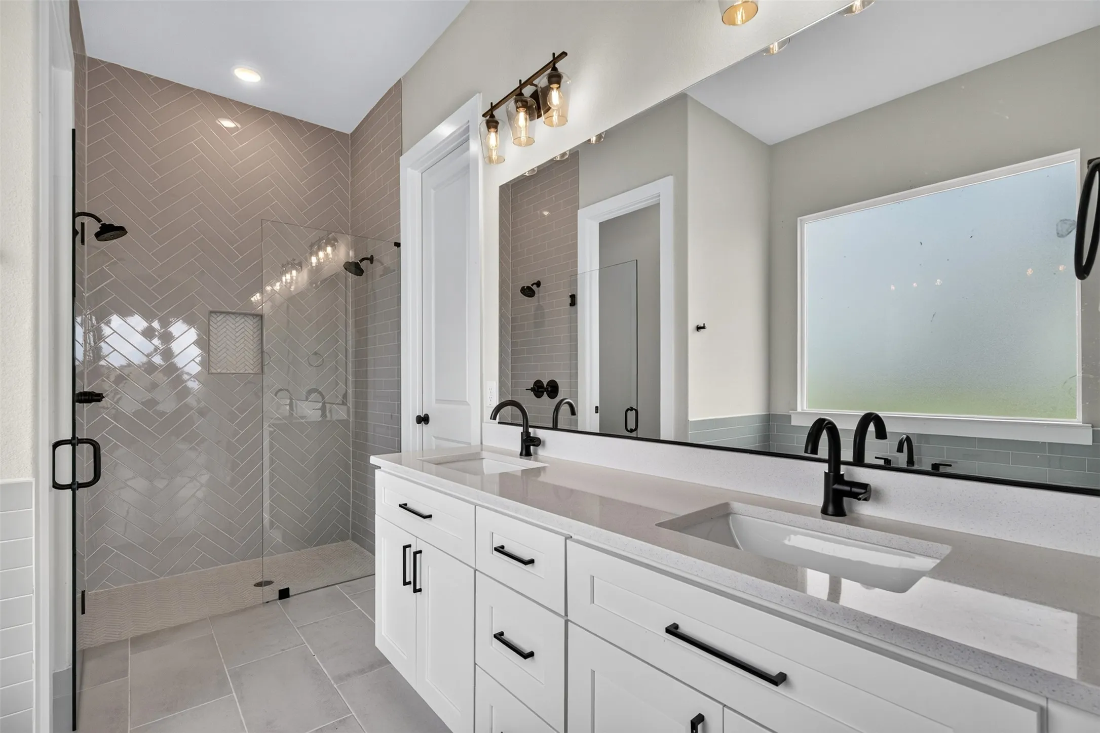 Single Family Residence For Rent in Collin County , 804 Republic Row, Nevada, Texas 75173, 3 Bedroom, 2 Bathroom, 3 Garage spaces, 2,417 Sqft, built in 2022, mls#21401011, Real Estate Agent in Nevada, Homes For Rent in Collin county, Homes For Rent in Nevada, Realtor in Nevada Texas, Real Estate Brokerage Independent Realty Texas, Luminita Cordes Realtor