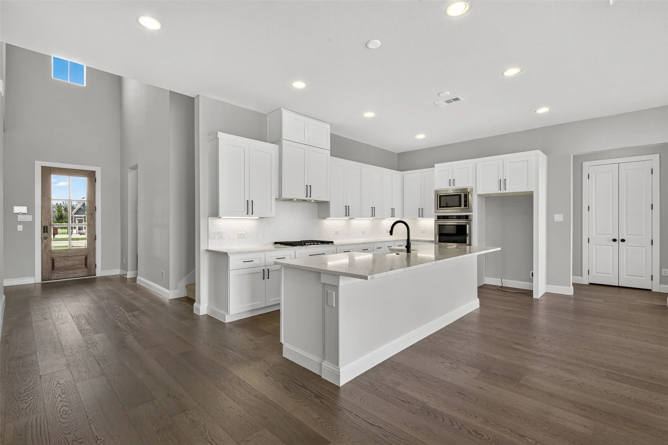 Single Family Residence For Sale in Collin County , 804 Republic Row, Nevada, Texas 75173, 3 Bedroom, 2 Bathroom, 3 Garage spaces, 2,417 Sqft, built in 2022, mls#21400280, Real Estate Agent in Nevada, Homes For Sale in Collin county, Homes For Sale in Nevada, Realtor in Nevada Texas, Real Estate Brokerage Independent Realty Texas, Luminita Cordes Realtor