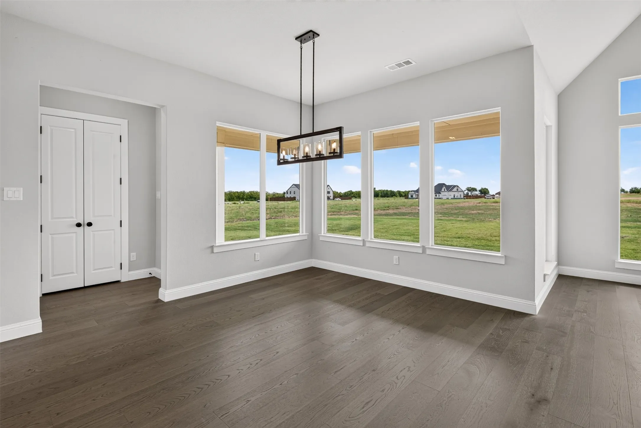 Single Family Residence For Sale in Collin County , 804 Republic Row, Nevada, Texas 75173, 3 Bedroom, 2 Bathroom, 3 Garage spaces, 2,417 Sqft, built in 2022, mls#21400280, Real Estate Agent in Nevada, Homes For Sale in Collin county, Homes For Sale in Nevada, Realtor in Nevada Texas, Real Estate Brokerage Independent Realty Texas, Luminita Cordes Realtor