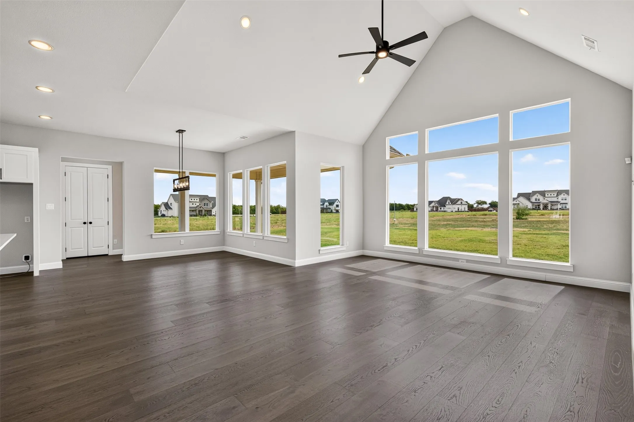 Single Family Residence For Sale in Collin County , 804 Republic Row, Nevada, Texas 75173, 3 Bedroom, 2 Bathroom, 3 Garage spaces, 2,417 Sqft, built in 2022, mls#21400280, Real Estate Agent in Nevada, Homes For Sale in Collin county, Homes For Sale in Nevada, Realtor in Nevada Texas, Real Estate Brokerage Independent Realty Texas, Luminita Cordes Realtor