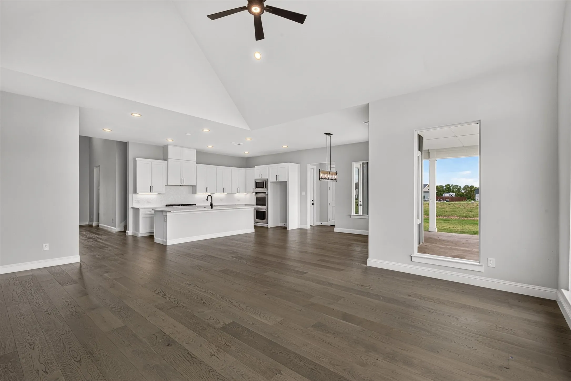 Single Family Residence For Sale in Collin County , 804 Republic Row, Nevada, Texas 75173, 3 Bedroom, 2 Bathroom, 3 Garage spaces, 2,417 Sqft, built in 2022, mls#21400280, Real Estate Agent in Nevada, Homes For Sale in Collin county, Homes For Sale in Nevada, Realtor in Nevada Texas, Real Estate Brokerage Independent Realty Texas, Luminita Cordes Realtor