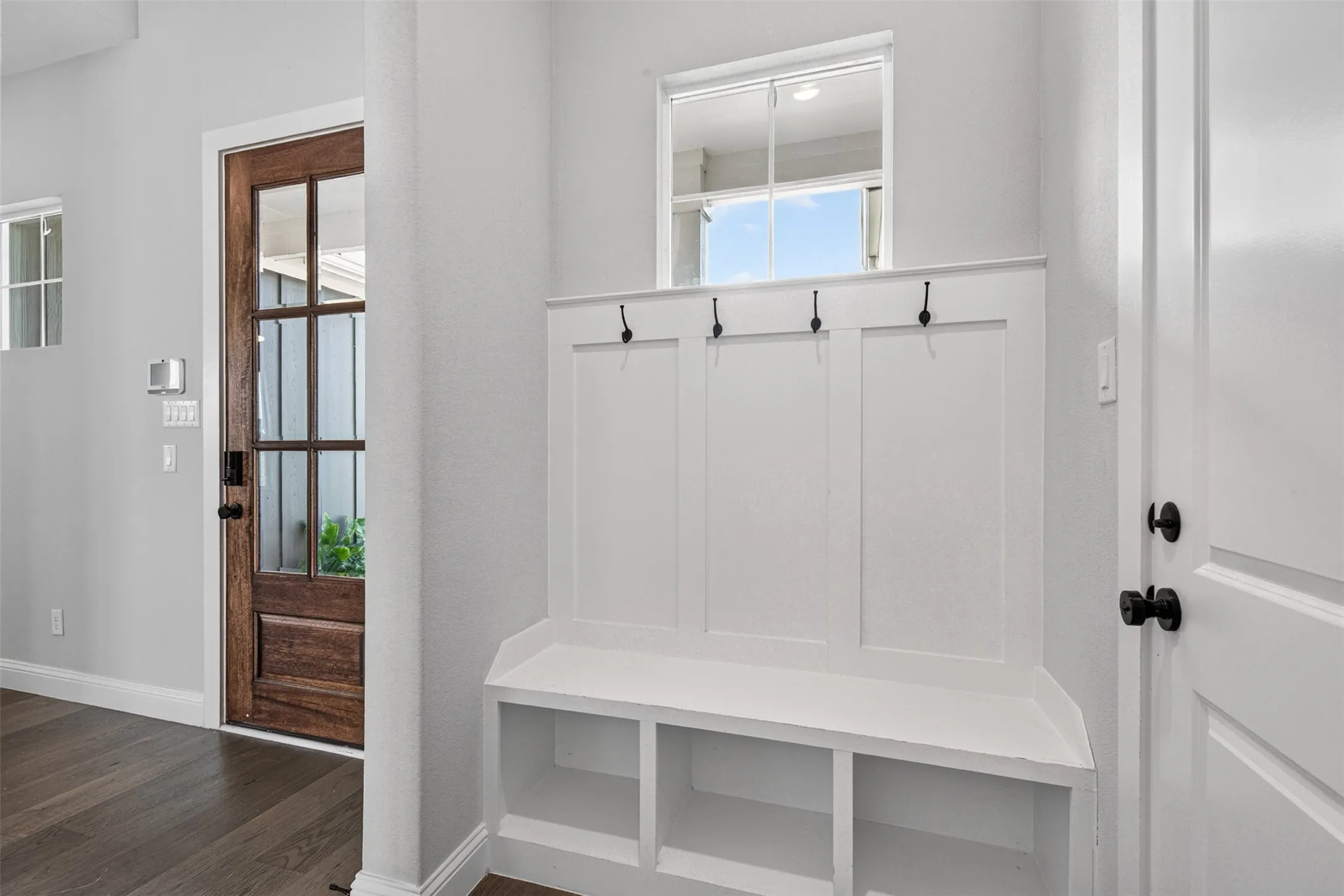 Single Family Residence For Sale in Collin County , 804 Republic Row, Nevada, Texas 75173, 3 Bedroom, 2 Bathroom, 3 Garage spaces, 2,417 Sqft, built in 2022, mls#21400280, Real Estate Agent in Nevada, Homes For Sale in Collin county, Homes For Sale in Nevada, Realtor in Nevada Texas, Real Estate Brokerage Independent Realty Texas, Luminita Cordes Realtor