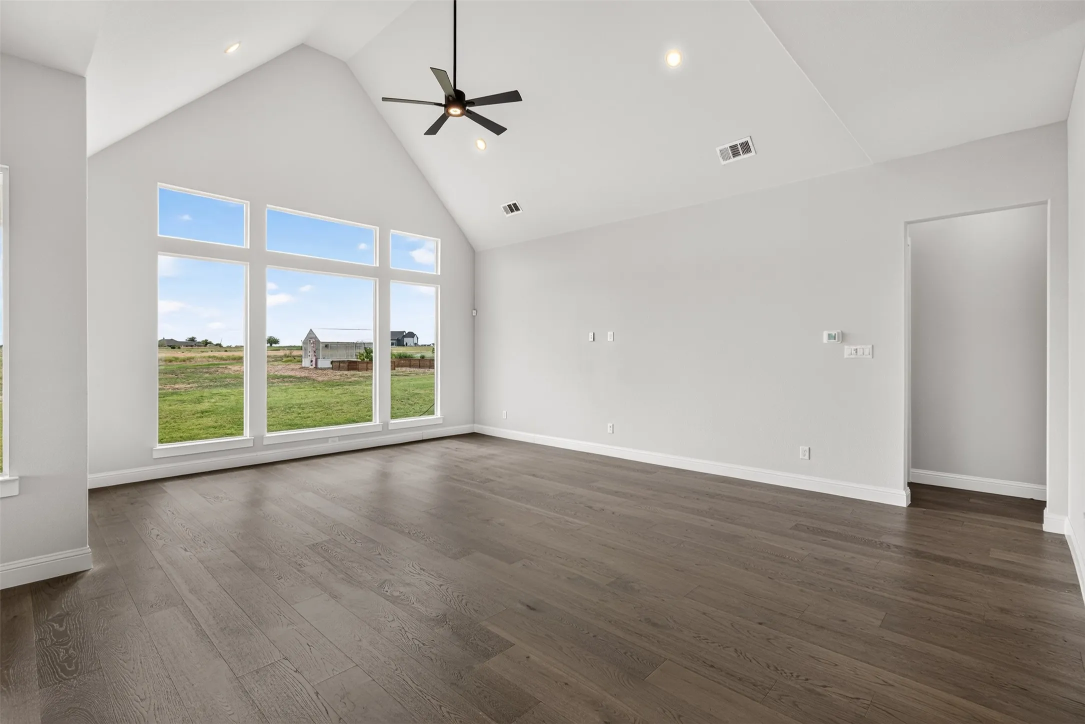 Single Family Residence For Sale in Collin County , 804 Republic Row, Nevada, Texas 75173, 3 Bedroom, 2 Bathroom, 3 Garage spaces, 2,417 Sqft, built in 2022, mls#21400280, Real Estate Agent in Nevada, Homes For Sale in Collin county, Homes For Sale in Nevada, Realtor in Nevada Texas, Real Estate Brokerage Independent Realty Texas, Luminita Cordes Realtor