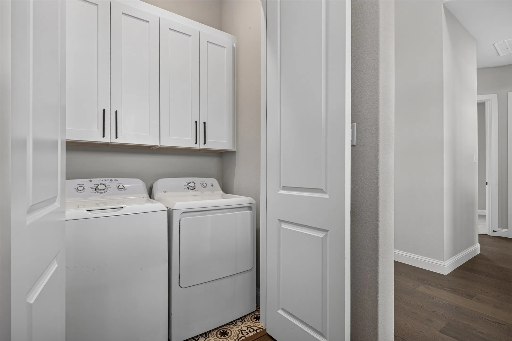 Single Family Residence For Sale in Collin County , 804 Republic Row, Nevada, Texas 75173, 3 Bedroom, 2 Bathroom, 3 Garage spaces, 2,417 Sqft, built in 2022, mls#21400280, Real Estate Agent in Nevada, Homes For Sale in Collin county, Homes For Sale in Nevada, Realtor in Nevada Texas, Real Estate Brokerage Independent Realty Texas, Luminita Cordes Realtor