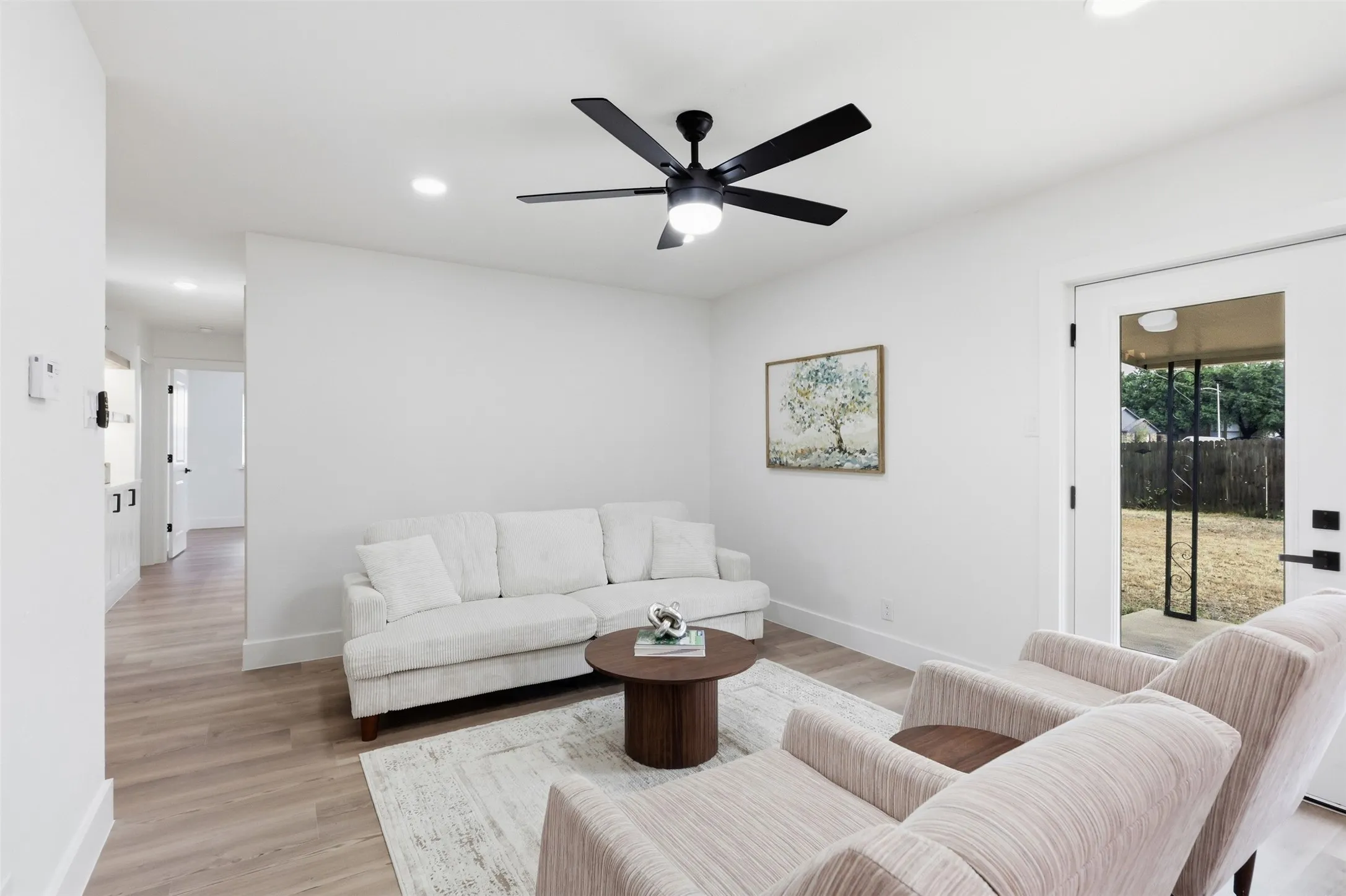 Single Family Residence For Sale in Tarrant County , 3205 Fargo Court, Fort Worth, Texas 76133, 3 Bedroom, 2 Bathroom, 2 Garage spaces, 1,119 Sqft, built in 1970, mls#21400447, Real Estate Agent in Fort Worth, Homes For Sale in Tarrant county, Homes For Sale in Fort Worth, Realtor in Fort Worth Texas, Real Estate Brokerage Independent Realty Texas, Luminita Cordes Realtor