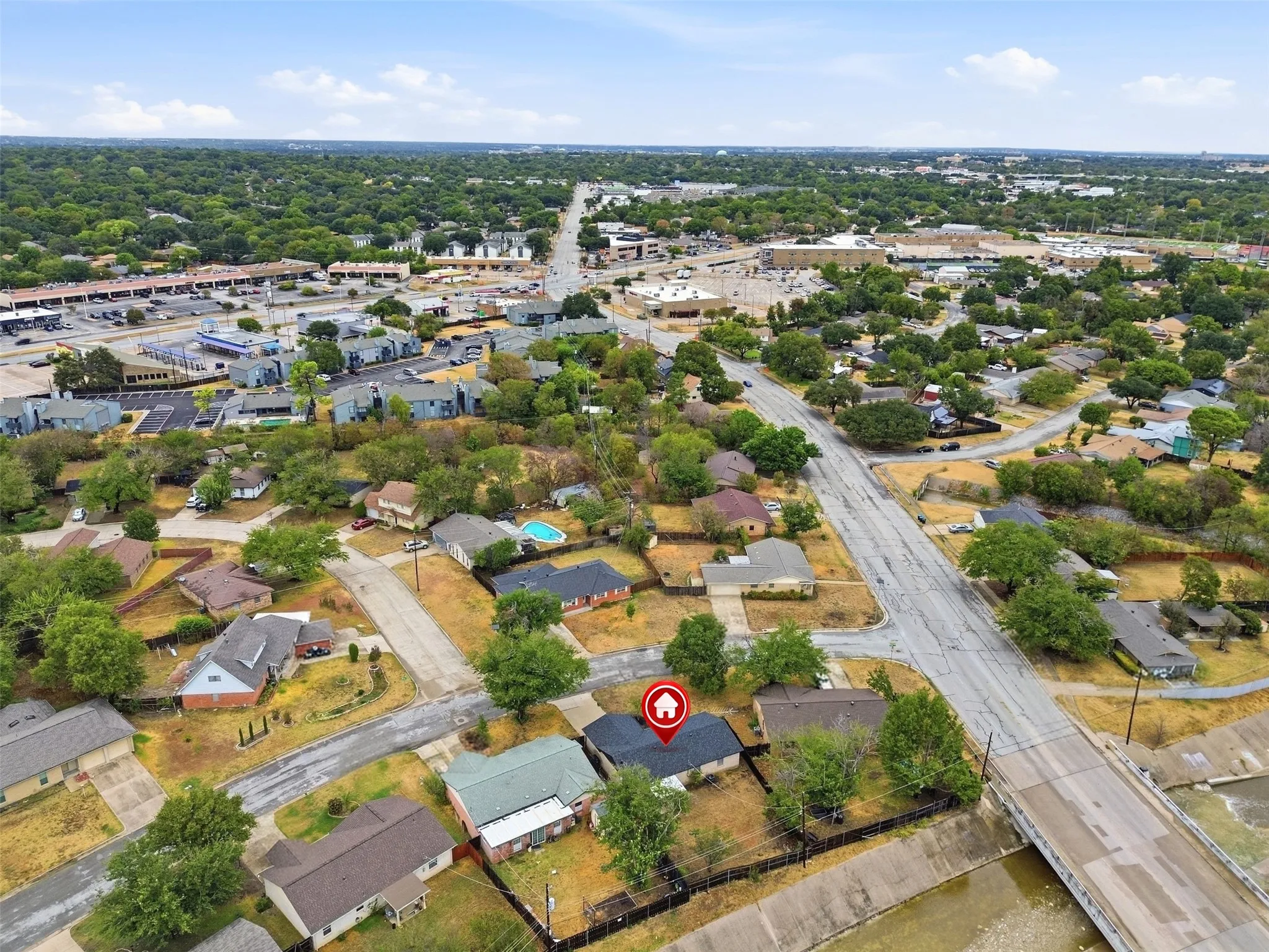 Single Family Residence For Sale in Tarrant County , 3205 Fargo Court, Fort Worth, Texas 76133, 3 Bedroom, 2 Bathroom, 2 Garage spaces, 1,119 Sqft, built in 1970, mls#21400447, Real Estate Agent in Fort Worth, Homes For Sale in Tarrant county, Homes For Sale in Fort Worth, Realtor in Fort Worth Texas, Real Estate Brokerage Independent Realty Texas, Luminita Cordes Realtor