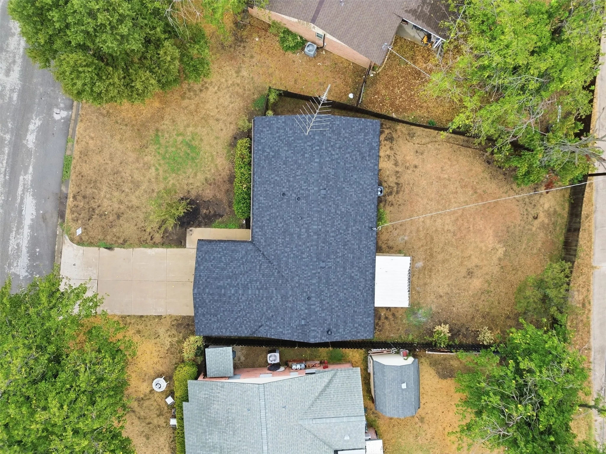 Single Family Residence For Sale in Tarrant County , 3205 Fargo Court, Fort Worth, Texas 76133, 3 Bedroom, 2 Bathroom, 2 Garage spaces, 1,119 Sqft, built in 1970, mls#21400447, Real Estate Agent in Fort Worth, Homes For Sale in Tarrant county, Homes For Sale in Fort Worth, Realtor in Fort Worth Texas, Real Estate Brokerage Independent Realty Texas, Luminita Cordes Realtor