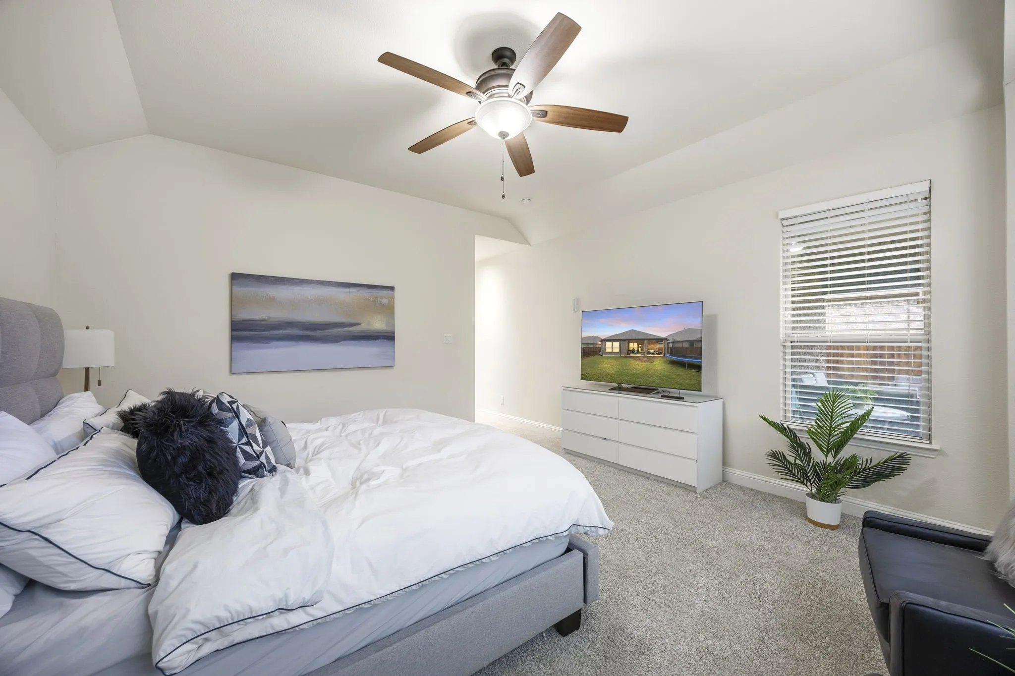 Single Family Residence For Sale in Collin County , 908 Spring Falls Drive, Mc Kinney, Texas 75071, 3 Bedroom, 2 Bathroom, 2 Garage spaces, 2,173 Sqft, built in 2015, mls#21402248, Real Estate Agent in Mc Kinney, Homes For Sale in Collin county, Homes For Sale in Mc Kinney, Realtor in Mc Kinney Texas, Real Estate Brokerage Independent Realty Texas, Luminita Cordes Realtor