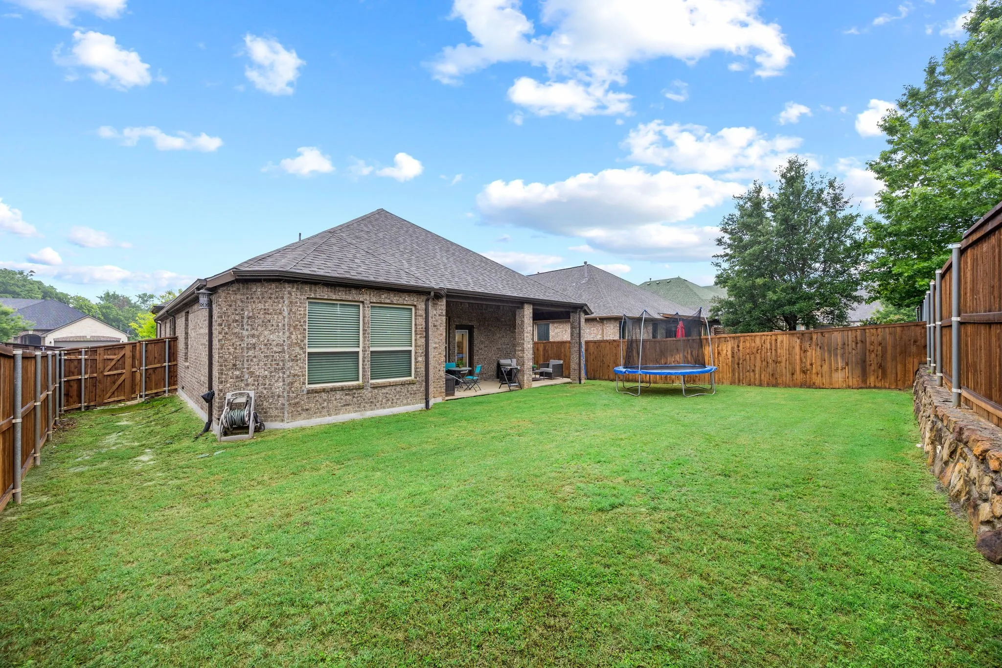Single Family Residence For Sale in Collin County , 908 Spring Falls Drive, Mc Kinney, Texas 75071, 3 Bedroom, 2 Bathroom, 2 Garage spaces, 2,173 Sqft, built in 2015, mls#21402248, Real Estate Agent in Mc Kinney, Homes For Sale in Collin county, Homes For Sale in Mc Kinney, Realtor in Mc Kinney Texas, Real Estate Brokerage Independent Realty Texas, Luminita Cordes Realtor