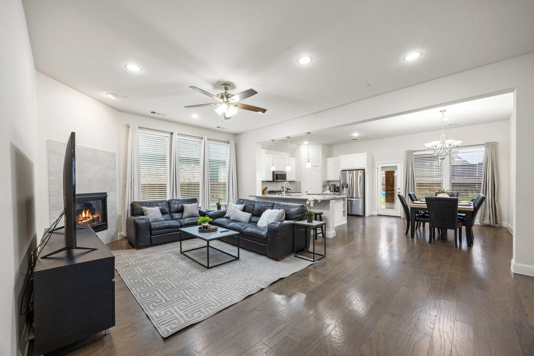 Single Family Residence For Sale in Collin County , 908 Spring Falls Drive, Mc Kinney, Texas 75071, 3 Bedroom, 2 Bathroom, 2 Garage spaces, 2,173 Sqft, built in 2015, mls#21402248, Real Estate Agent in Mc Kinney, Homes For Sale in Collin county, Homes For Sale in Mc Kinney, Realtor in Mc Kinney Texas, Real Estate Brokerage Independent Realty Texas, Luminita Cordes Realtor