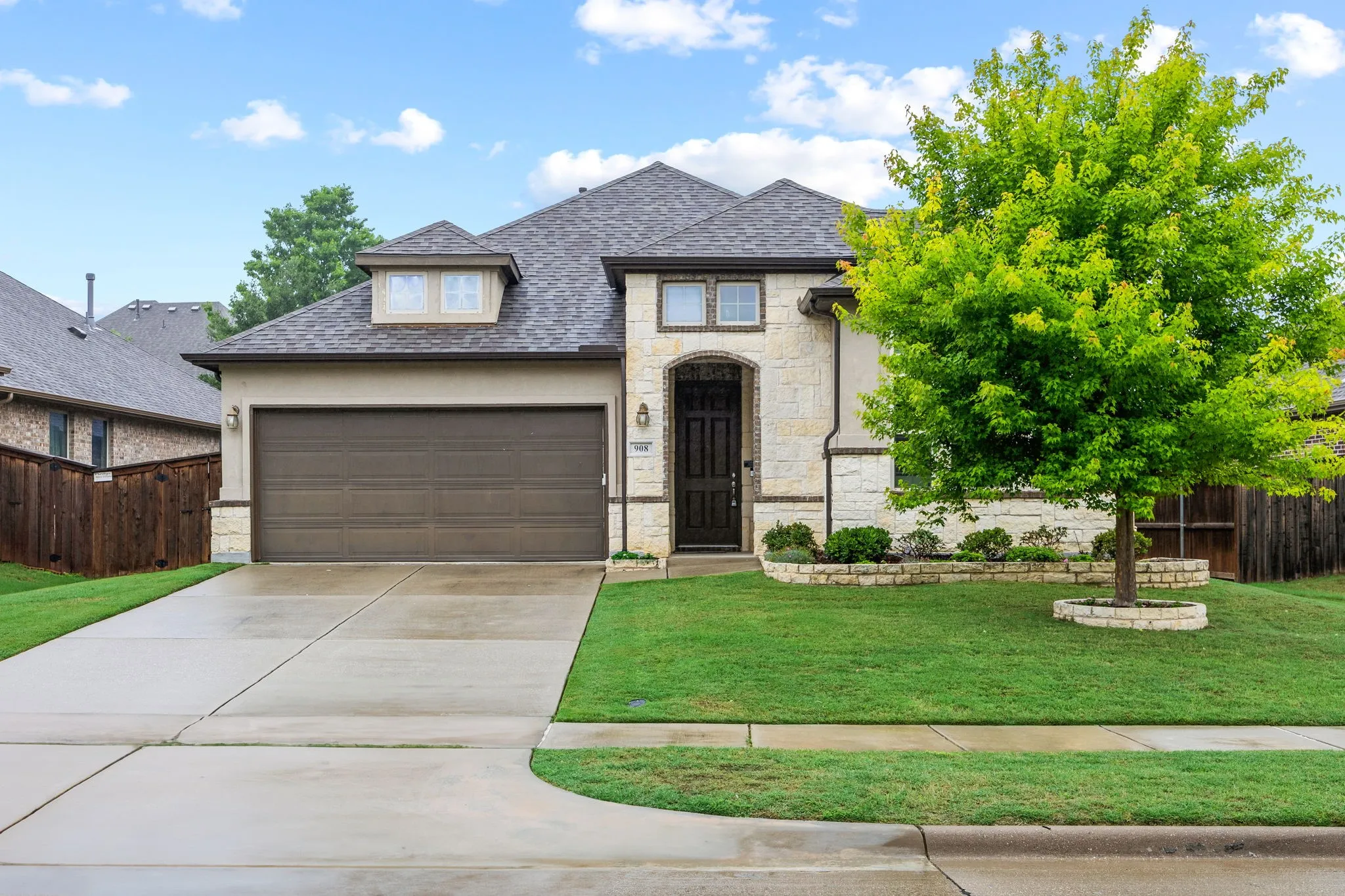Single Family Residence For Sale in Collin County , 908 Spring Falls Drive, Mc Kinney, Texas 75071, 3 Bedroom, 2 Bathroom, 2 Garage spaces, 2,173 Sqft, built in 2015, mls#21402248, Real Estate Agent in Mc Kinney, Homes For Sale in Collin county, Homes For Sale in Mc Kinney, Realtor in Mc Kinney Texas, Real Estate Brokerage Independent Realty Texas, Luminita Cordes Realtor