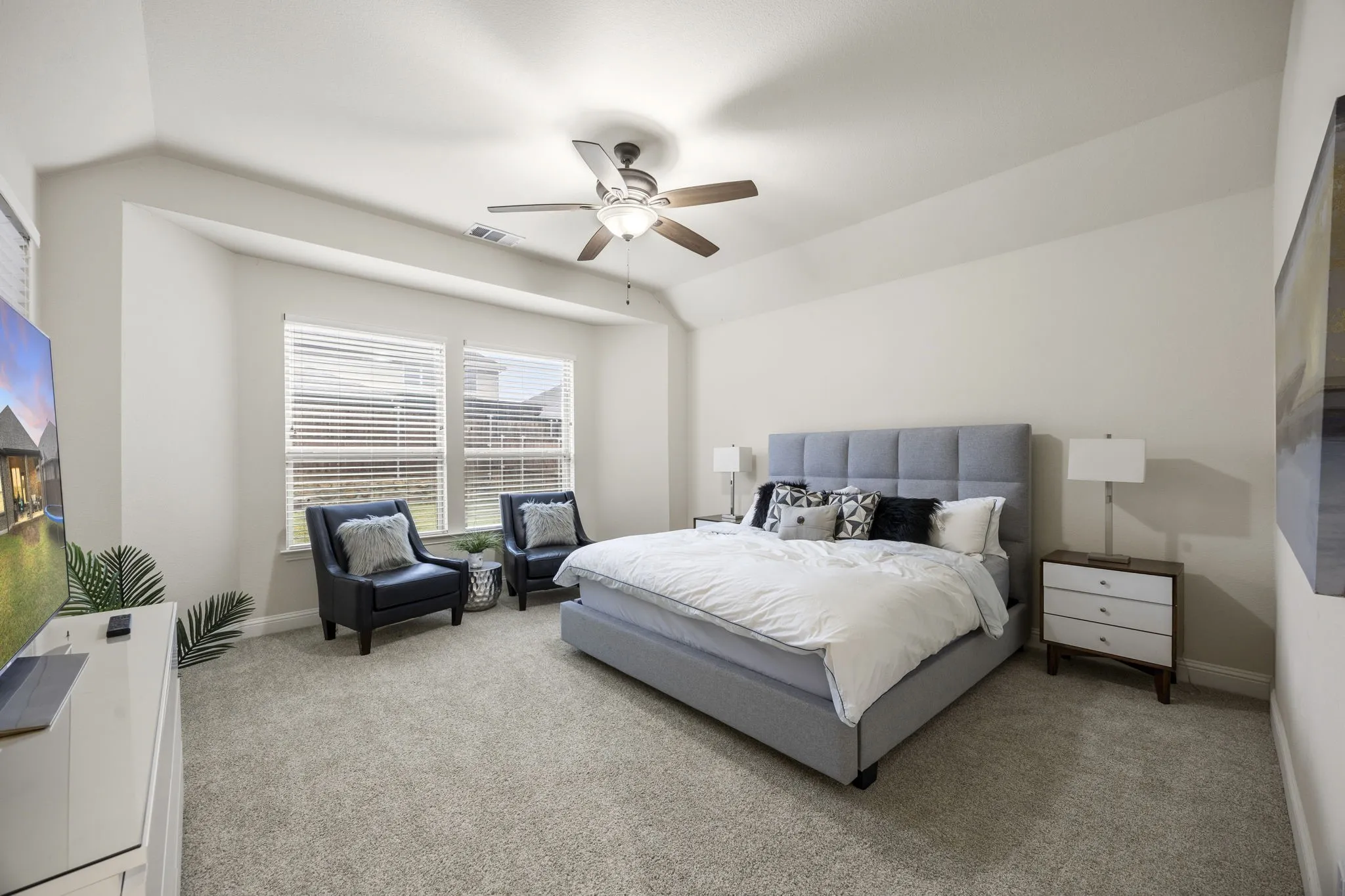 Single Family Residence For Sale in Collin County , 908 Spring Falls Drive, Mc Kinney, Texas 75071, 3 Bedroom, 2 Bathroom, 2 Garage spaces, 2,173 Sqft, built in 2015, mls#21402248, Real Estate Agent in Mc Kinney, Homes For Sale in Collin county, Homes For Sale in Mc Kinney, Realtor in Mc Kinney Texas, Real Estate Brokerage Independent Realty Texas, Luminita Cordes Realtor