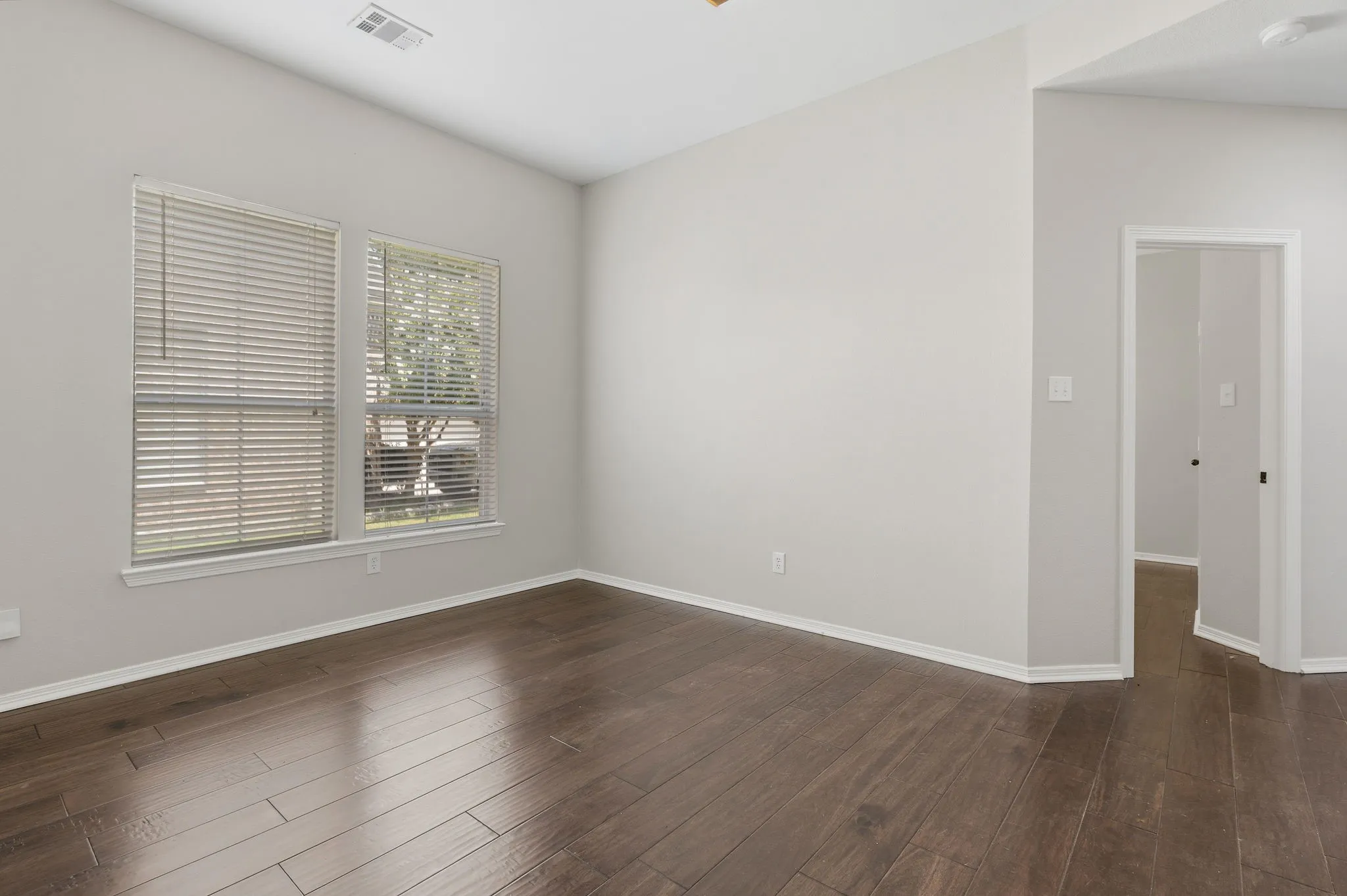 Single Family Residence For Rent in Collin County , 708 Hackberry Ridge Drive, Mc Kinney, Texas 75072, 4 Bedroom, 4 Bathroom, 2 Garage spaces, 3,269 Sqft, built in 1999, mls#21399273, Real Estate Agent in Mc Kinney, Homes For Rent in Collin county, Homes For Rent in Mc Kinney, Realtor in Mc Kinney Texas, Real Estate Brokerage Independent Realty Texas, Luminita Cordes Realtor