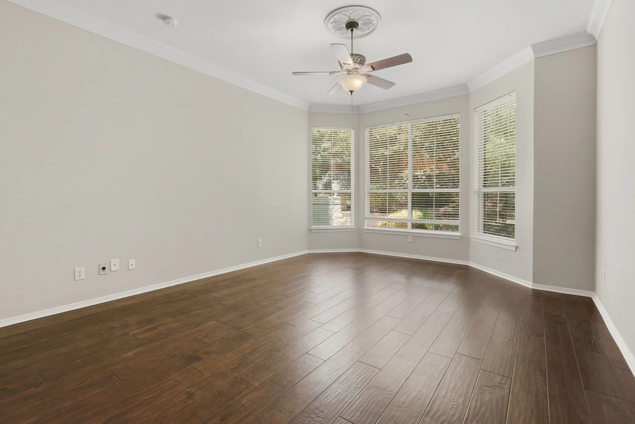 Single Family Residence For Rent in Collin County , 708 Hackberry Ridge Drive, Mc Kinney, Texas 75072, 4 Bedroom, 4 Bathroom, 2 Garage spaces, 3,269 Sqft, built in 1999, mls#21399273, Real Estate Agent in Mc Kinney, Homes For Rent in Collin county, Homes For Rent in Mc Kinney, Realtor in Mc Kinney Texas, Real Estate Brokerage Independent Realty Texas, Luminita Cordes Realtor
