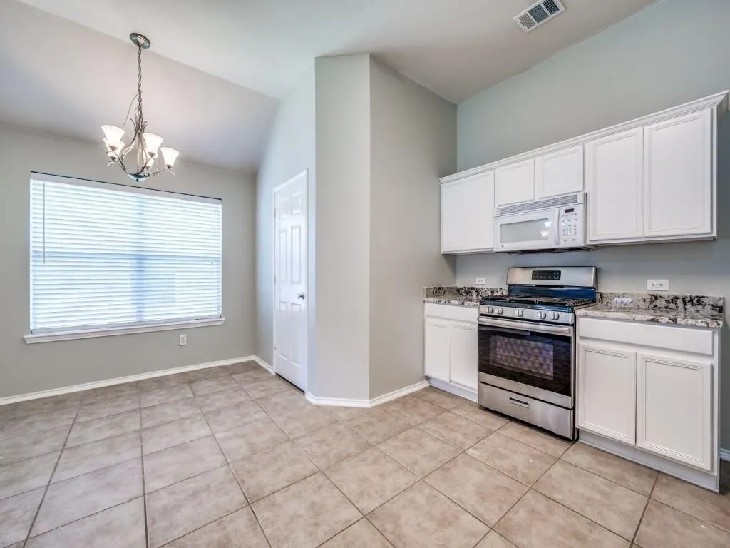 Single Family Residence For Rent in Collin County , 2844 Saddlebred Trail, Celina, Texas 75009, 4 Bedroom, 2 Bathroom, 2 Garage spaces, 1,941 Sqft, built in 2006, mls#21402263, Real Estate Agent in Celina, Homes For Rent in Collin county, Homes For Rent in Celina, Realtor in Celina Texas, Real Estate Brokerage Independent Realty Texas, Luminita Cordes Realtor
