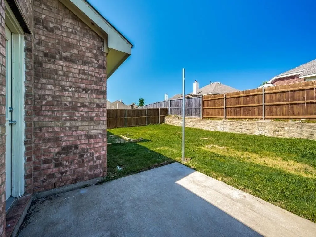 Single Family Residence For Rent in Collin County , 2844 Saddlebred Trail, Celina, Texas 75009, 4 Bedroom, 2 Bathroom, 2 Garage spaces, 1,941 Sqft, built in 2006, mls#21402263, Real Estate Agent in Celina, Homes For Rent in Collin county, Homes For Rent in Celina, Realtor in Celina Texas, Real Estate Brokerage Independent Realty Texas, Luminita Cordes Realtor