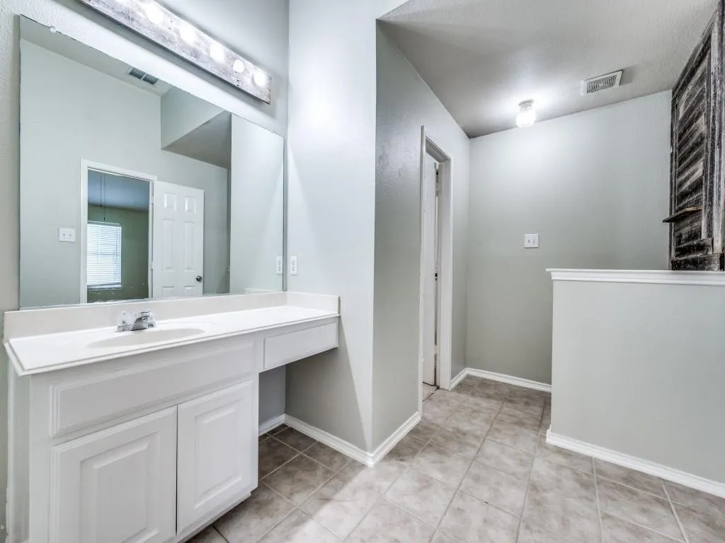 Single Family Residence For Rent in Collin County , 2844 Saddlebred Trail, Celina, Texas 75009, 4 Bedroom, 2 Bathroom, 2 Garage spaces, 1,941 Sqft, built in 2006, mls#21402263, Real Estate Agent in Celina, Homes For Rent in Collin county, Homes For Rent in Celina, Realtor in Celina Texas, Real Estate Brokerage Independent Realty Texas, Luminita Cordes Realtor