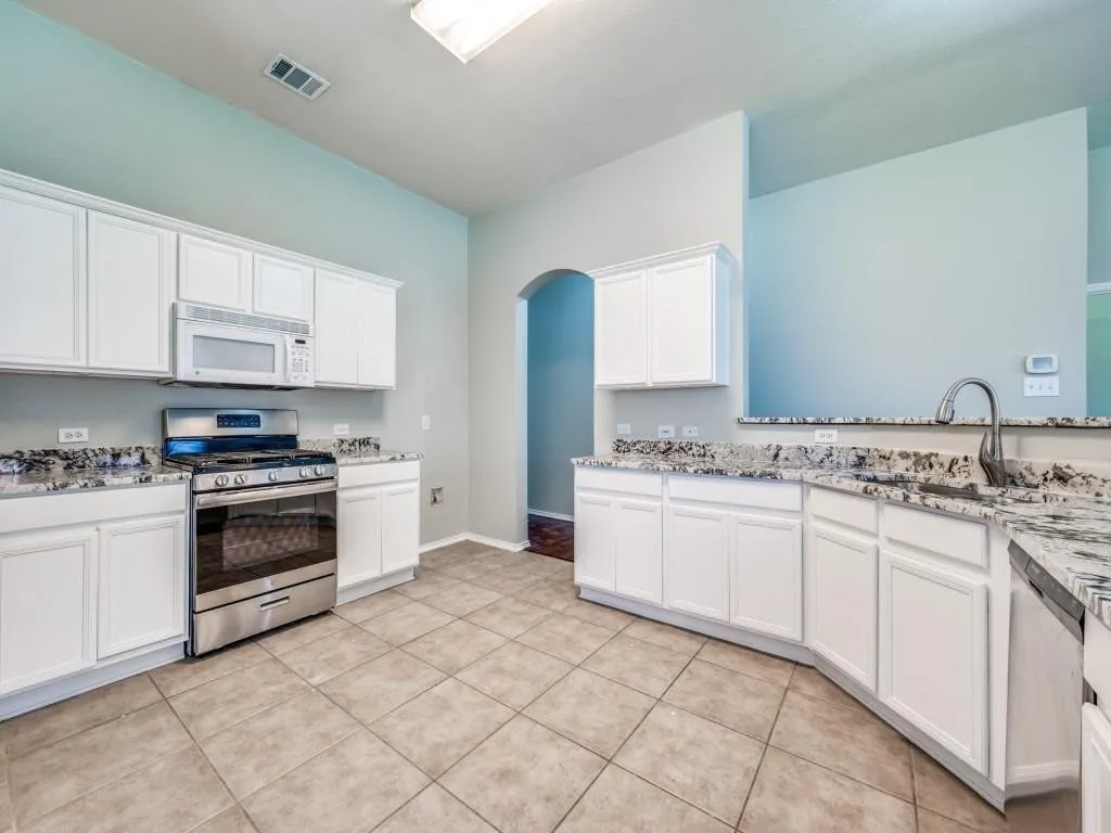 Single Family Residence For Rent in Collin County , 2844 Saddlebred Trail, Celina, Texas 75009, 4 Bedroom, 2 Bathroom, 2 Garage spaces, 1,941 Sqft, built in 2006, mls#21402263, Real Estate Agent in Celina, Homes For Rent in Collin county, Homes For Rent in Celina, Realtor in Celina Texas, Real Estate Brokerage Independent Realty Texas, Luminita Cordes Realtor