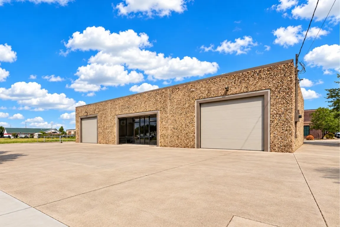 Warehouse For Rent in Dallas County , 4405 Industrial Street, Rowlett, Texas 75088, 0, 0, Garage spaces, 0 Sqft, built in 1983, mls#21401856, Real Estate Agent in Rowlett, Homes For Rent in Dallas county, Homes For Rent in Rowlett, Realtor in Rowlett Texas, Real Estate Brokerage Independent Realty Texas, Luminita Cordes Realtor