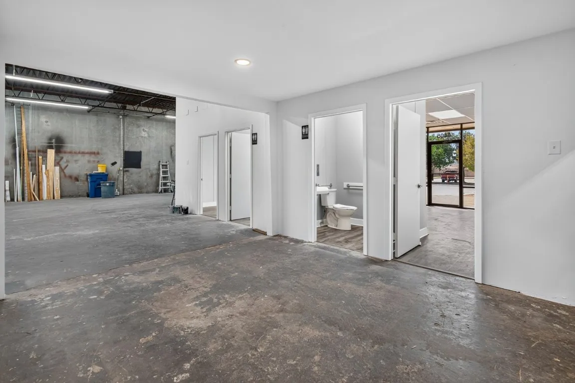 Warehouse For Rent in Dallas County , 4405 Industrial Street, Rowlett, Texas 75088, 0, 0, Garage spaces, 0 Sqft, built in 1983, mls#21401856, Real Estate Agent in Rowlett, Homes For Rent in Dallas county, Homes For Rent in Rowlett, Realtor in Rowlett Texas, Real Estate Brokerage Independent Realty Texas, Luminita Cordes Realtor