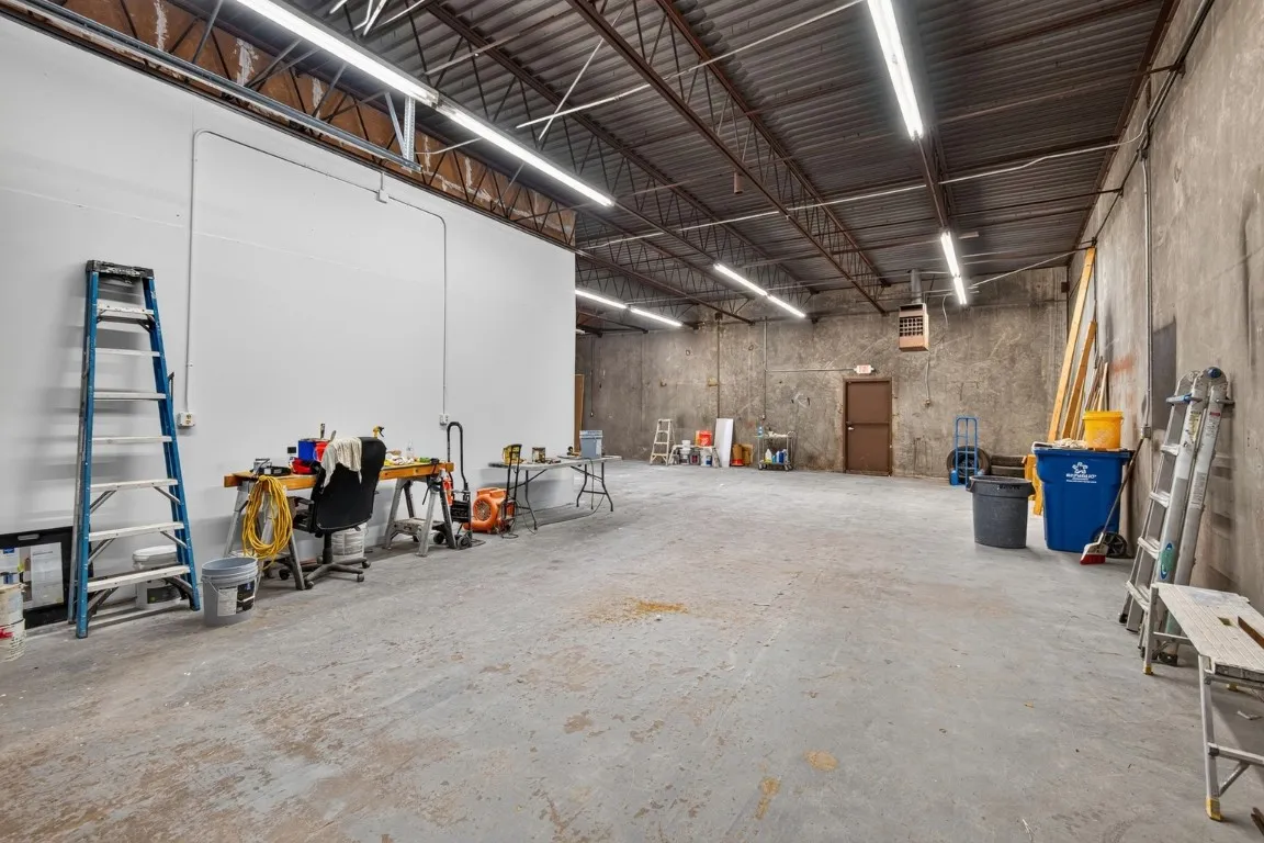 Warehouse For Rent in Dallas County , 4405 Industrial Street, Rowlett, Texas 75088, 0, 0, Garage spaces, 0 Sqft, built in 1983, mls#21401856, Real Estate Agent in Rowlett, Homes For Rent in Dallas county, Homes For Rent in Rowlett, Realtor in Rowlett Texas, Real Estate Brokerage Independent Realty Texas, Luminita Cordes Realtor