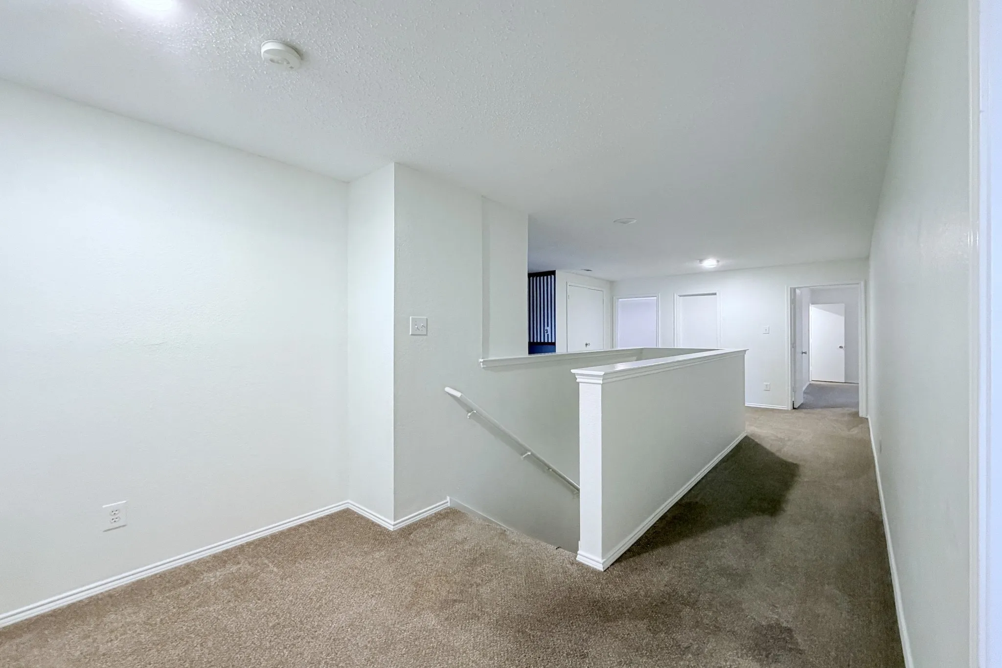 Single Family Residence For Rent in Tarrant County , 7909 Mosstree Drive, Arlington, Texas 76001, 4 Bedroom, 3 Bathroom, 2 Garage spaces, 3,185 Sqft, built in 2001, mls#21400045, Real Estate Agent in Arlington, Homes For Rent in Tarrant county, Homes For Rent in Arlington, Realtor in Arlington Texas, Real Estate Brokerage Independent Realty Texas, Luminita Cordes Realtor