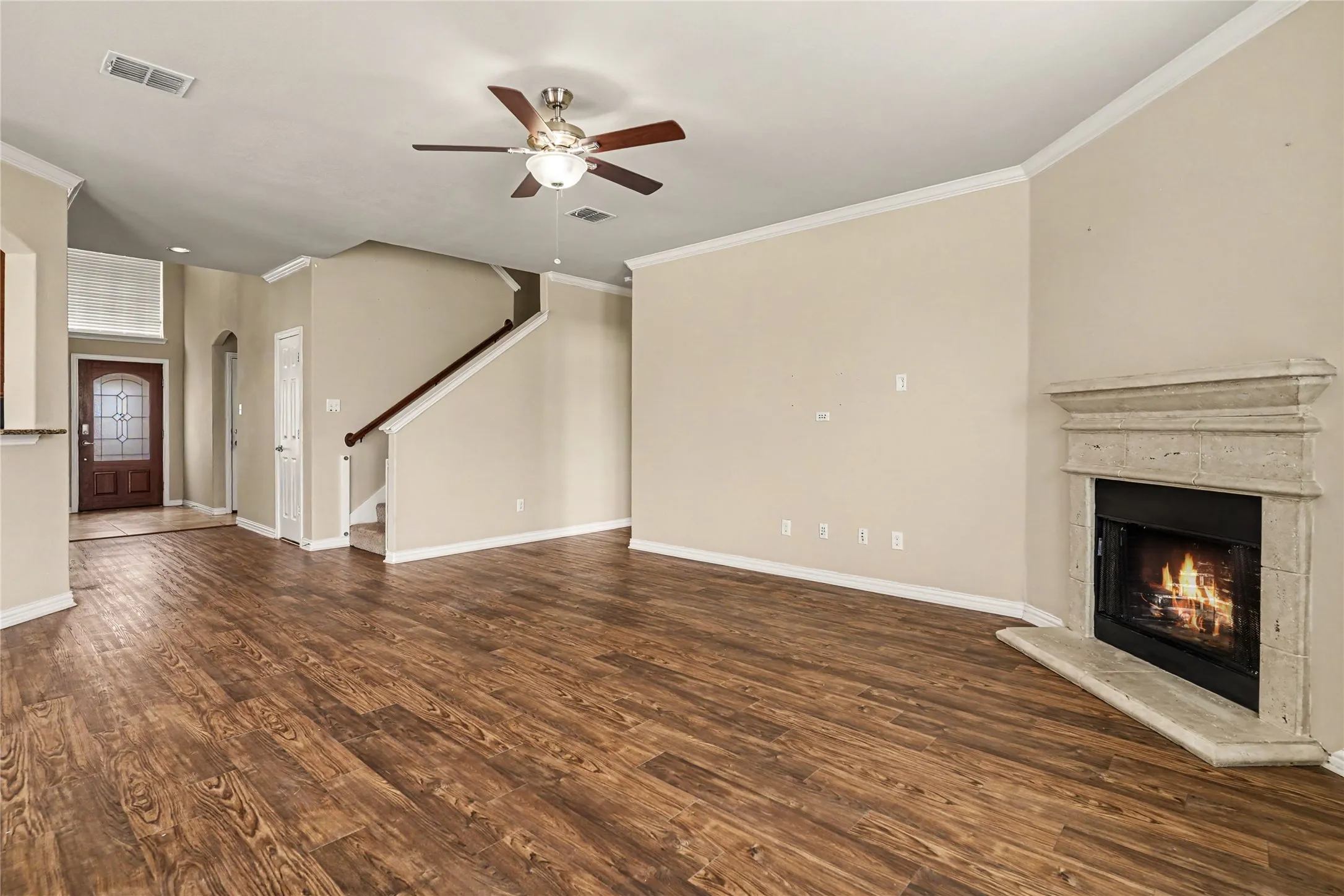 Single Family Residence For Sale in Johnson County , 804 W Bend Boulevard, Burleson, Texas 76028, 4 Bedroom, 4 Bathroom, 2 Garage spaces, 3,116 Sqft, built in 2009, mls#21398674, Real Estate Agent in Burleson, Homes For Sale in Johnson county, Homes For Sale in Burleson, Realtor in Burleson Texas, Real Estate Brokerage Independent Realty Texas, Luminita Cordes Realtor